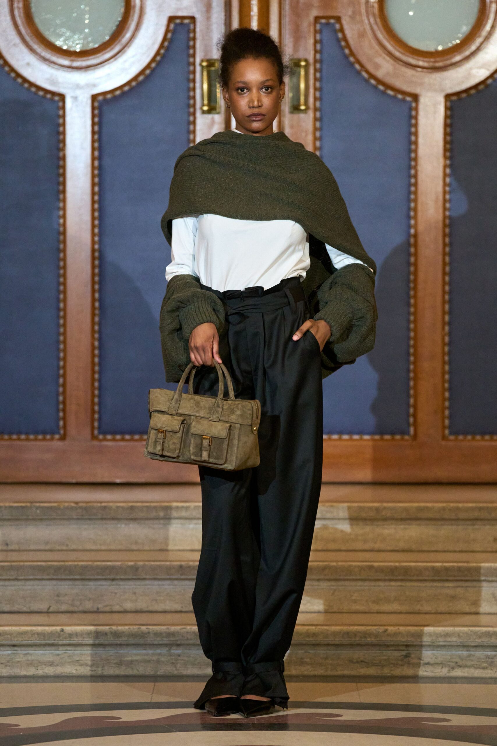 green wool sleeveless oversized sweater