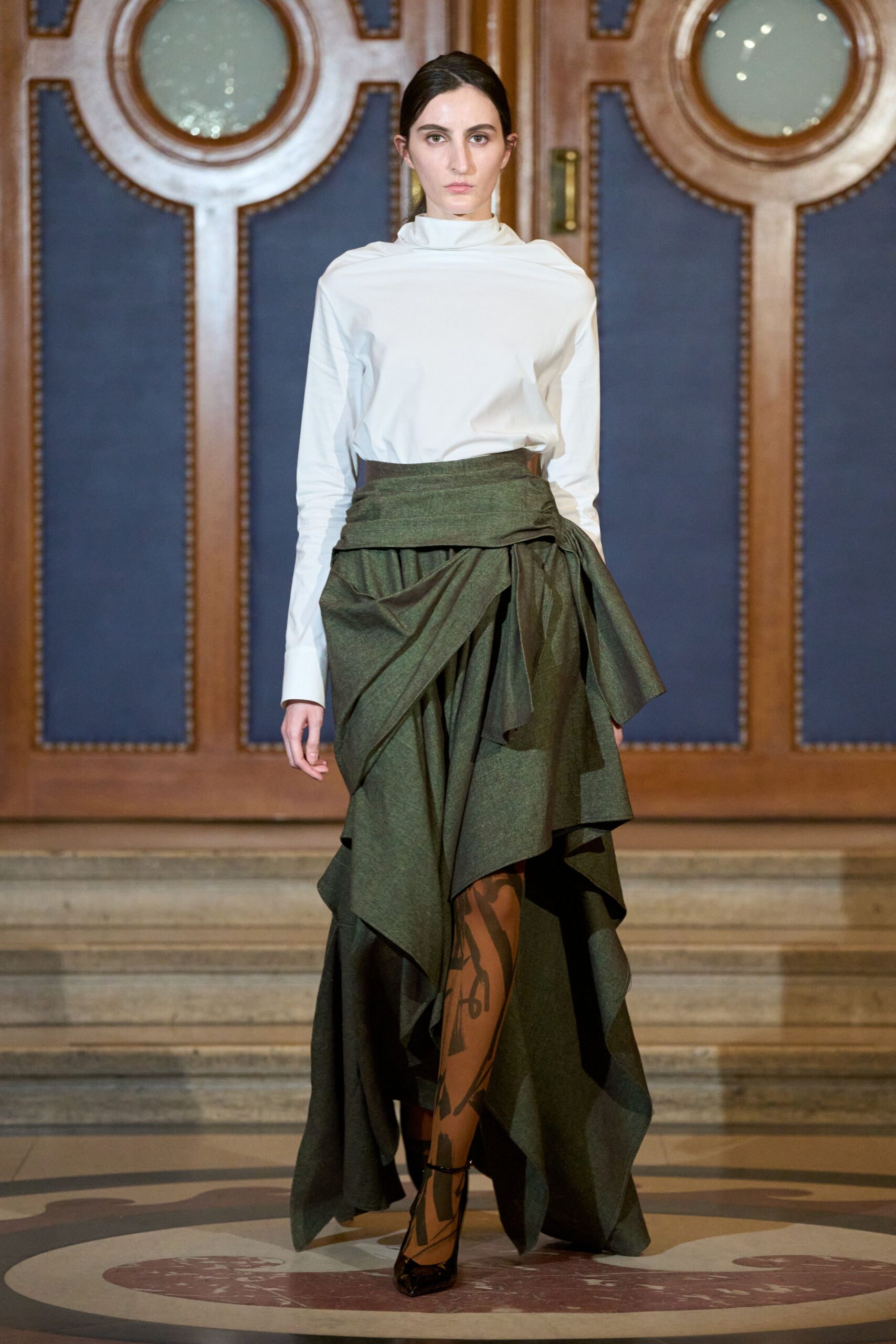green cotton asymmetric relaxed pleated skirt