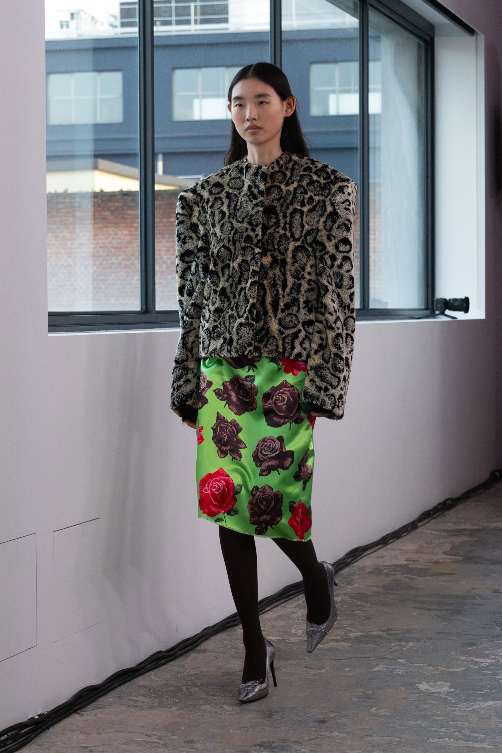 black fur long-sleeve collared fitted animal-print jacket