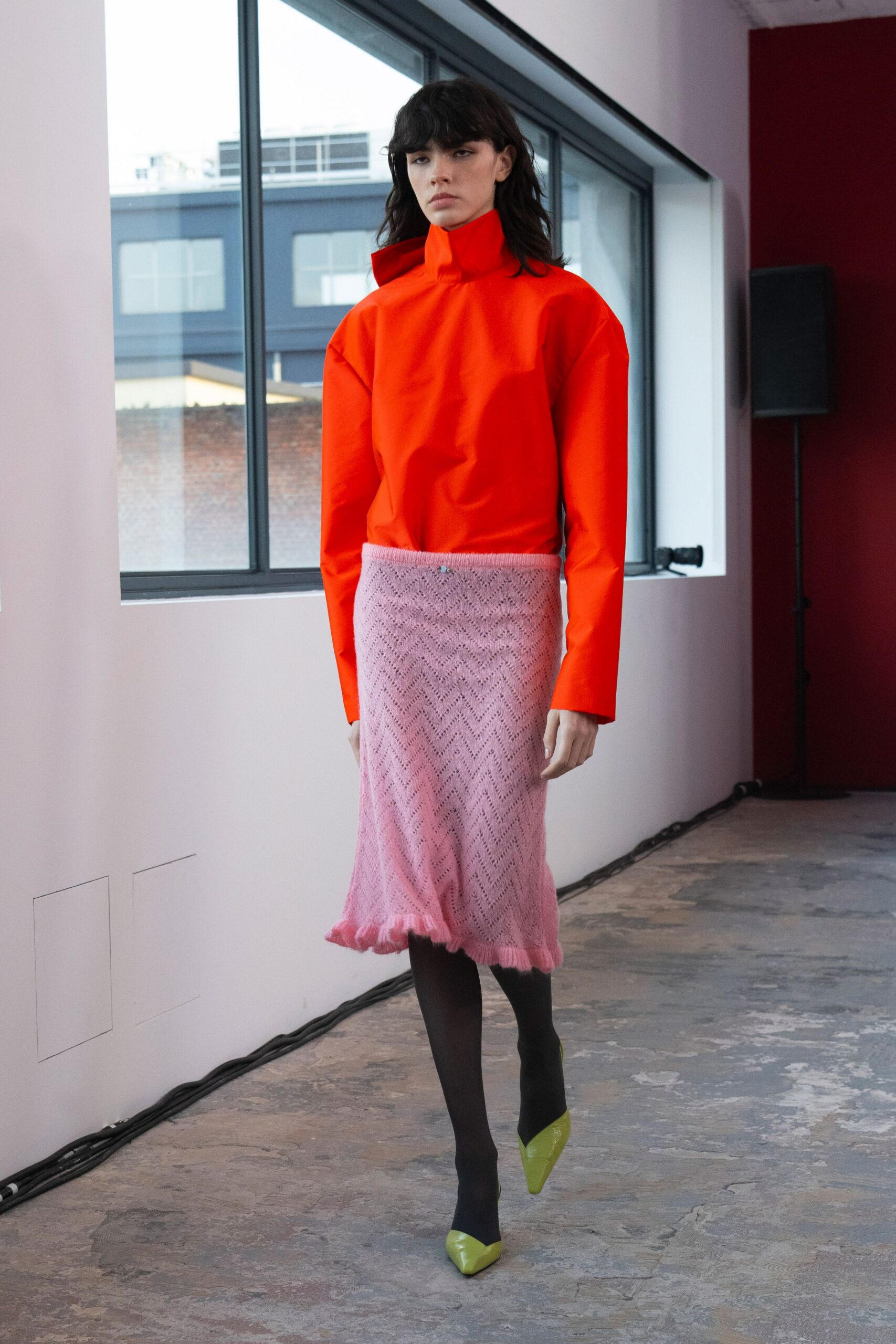pink knit fitted ruffled short skirt