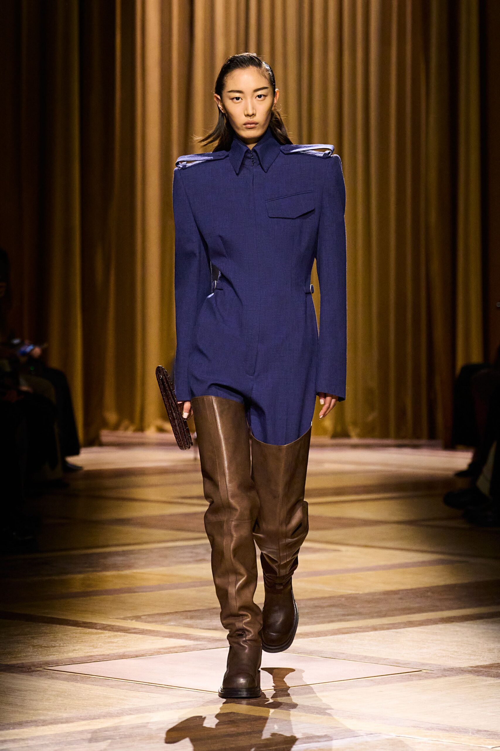 blue cotton long-sleeve collared fitted structured blazer