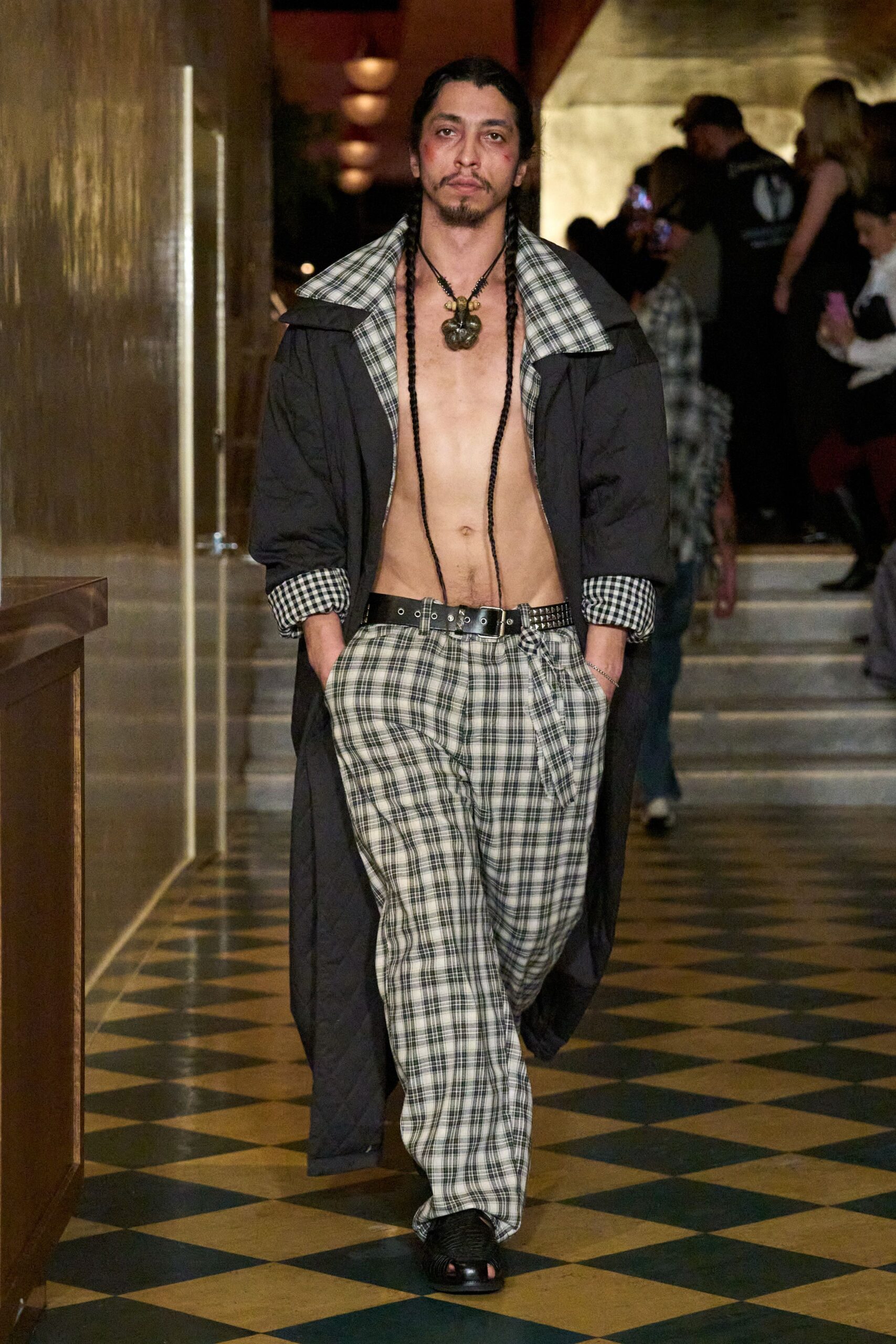 black cotton long-sleeve collared relaxed buttoned coat
