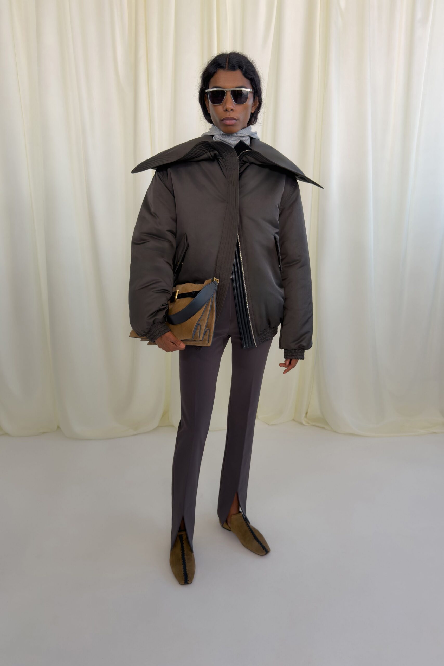 gray cotton slit slim pants