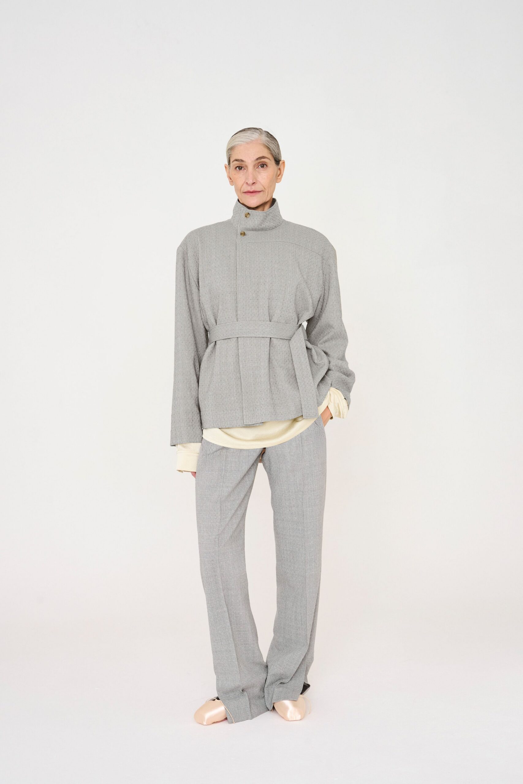 gray wool long-sleeve collared relaxed belted jacket