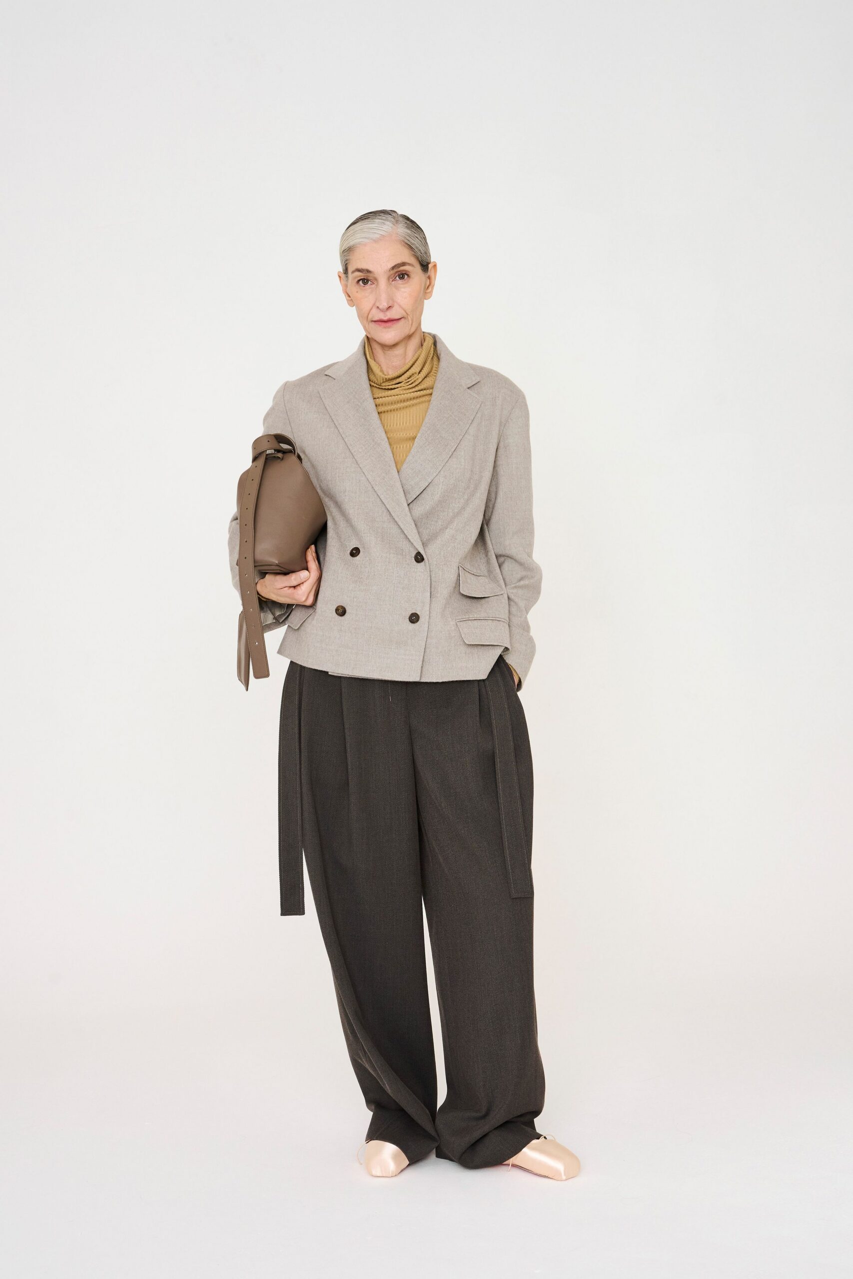 beige cotton long-sleeve collared tailored blazer