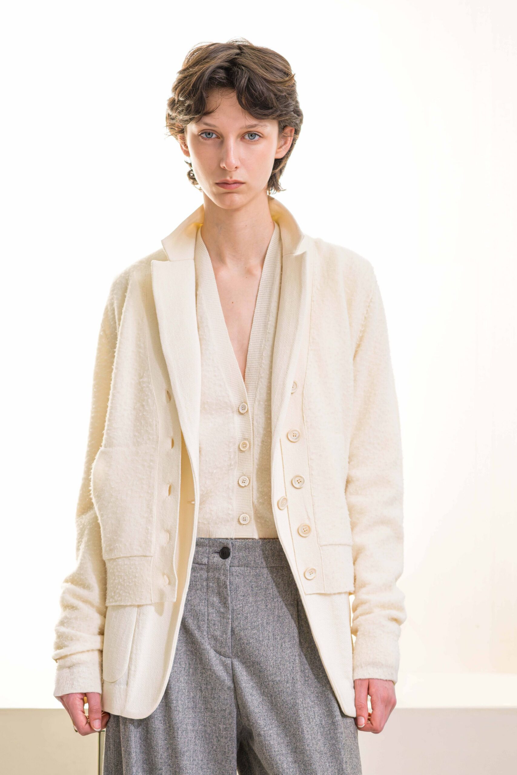 white cotton v-neck long-sleeve fitted shirt