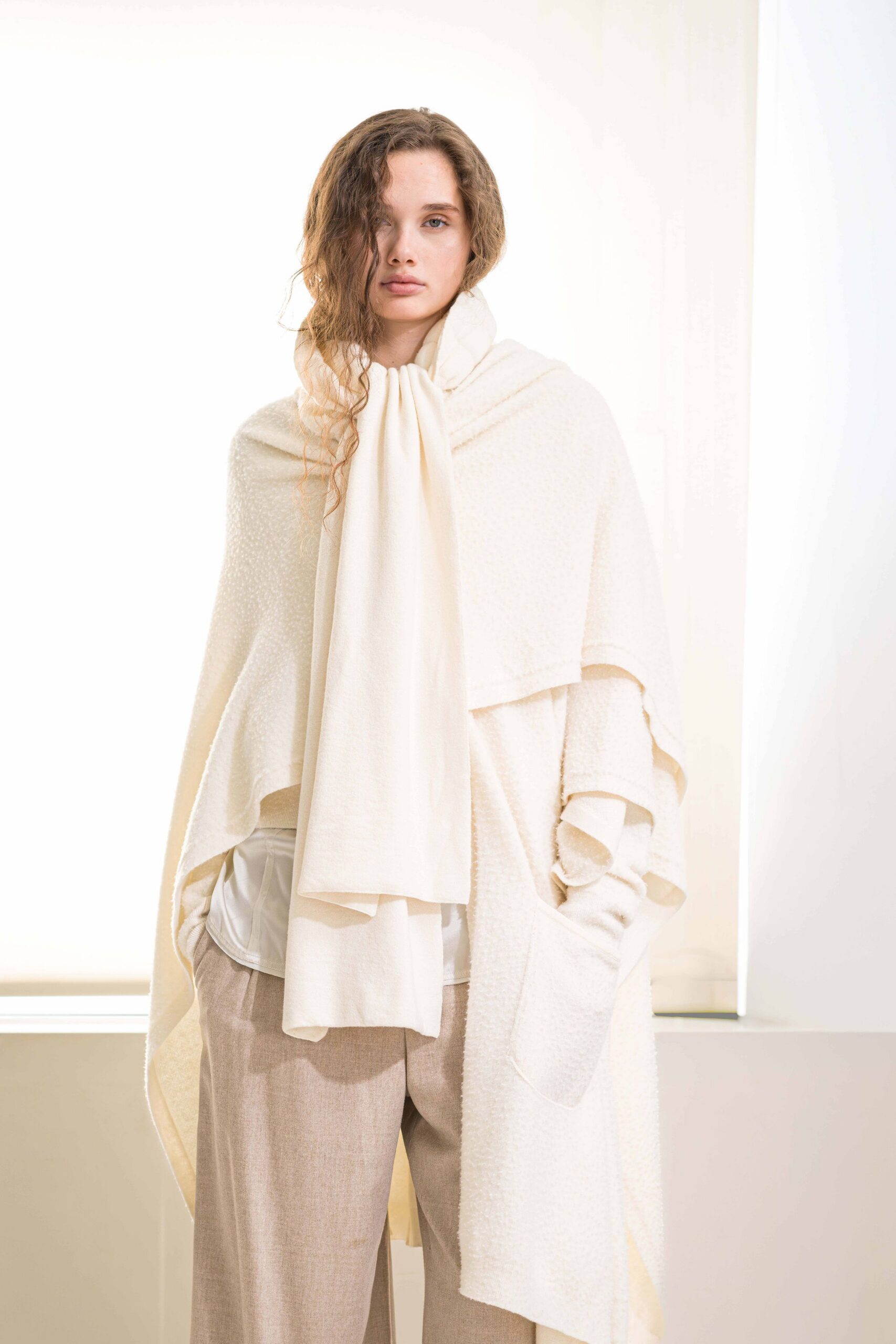 white wool relaxed pockets poncho