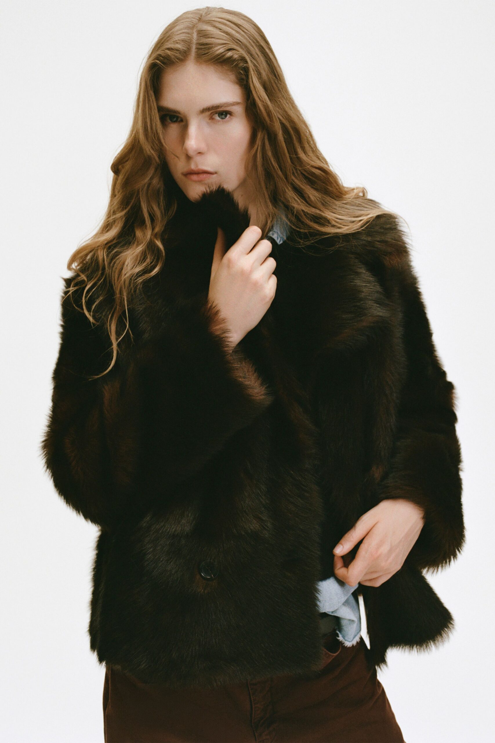 brown fur long-sleeve collared relaxed coat