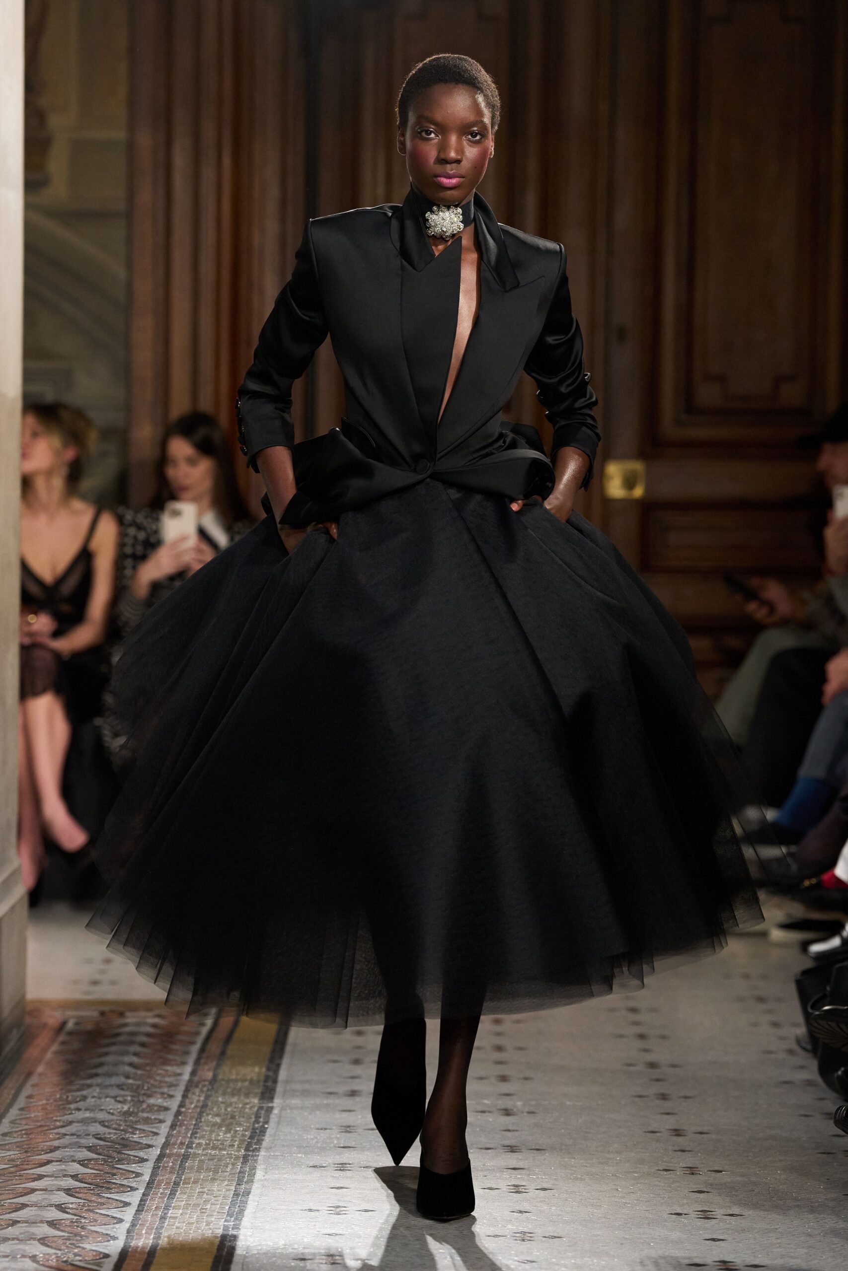 black silk long-sleeve v-neck structured buttoned blazer