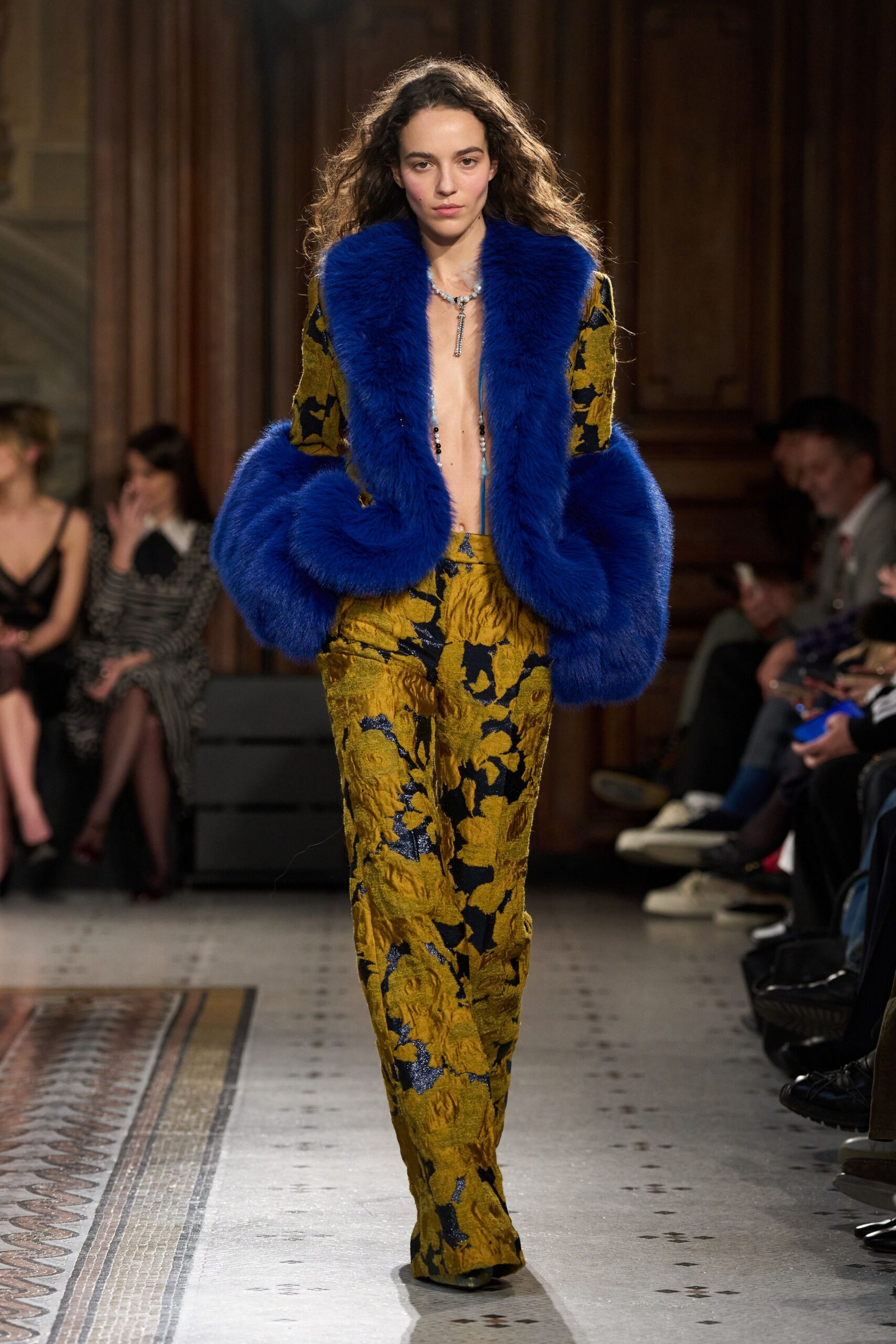 blue fur long-sleeve collared fitted floral layered blazer
