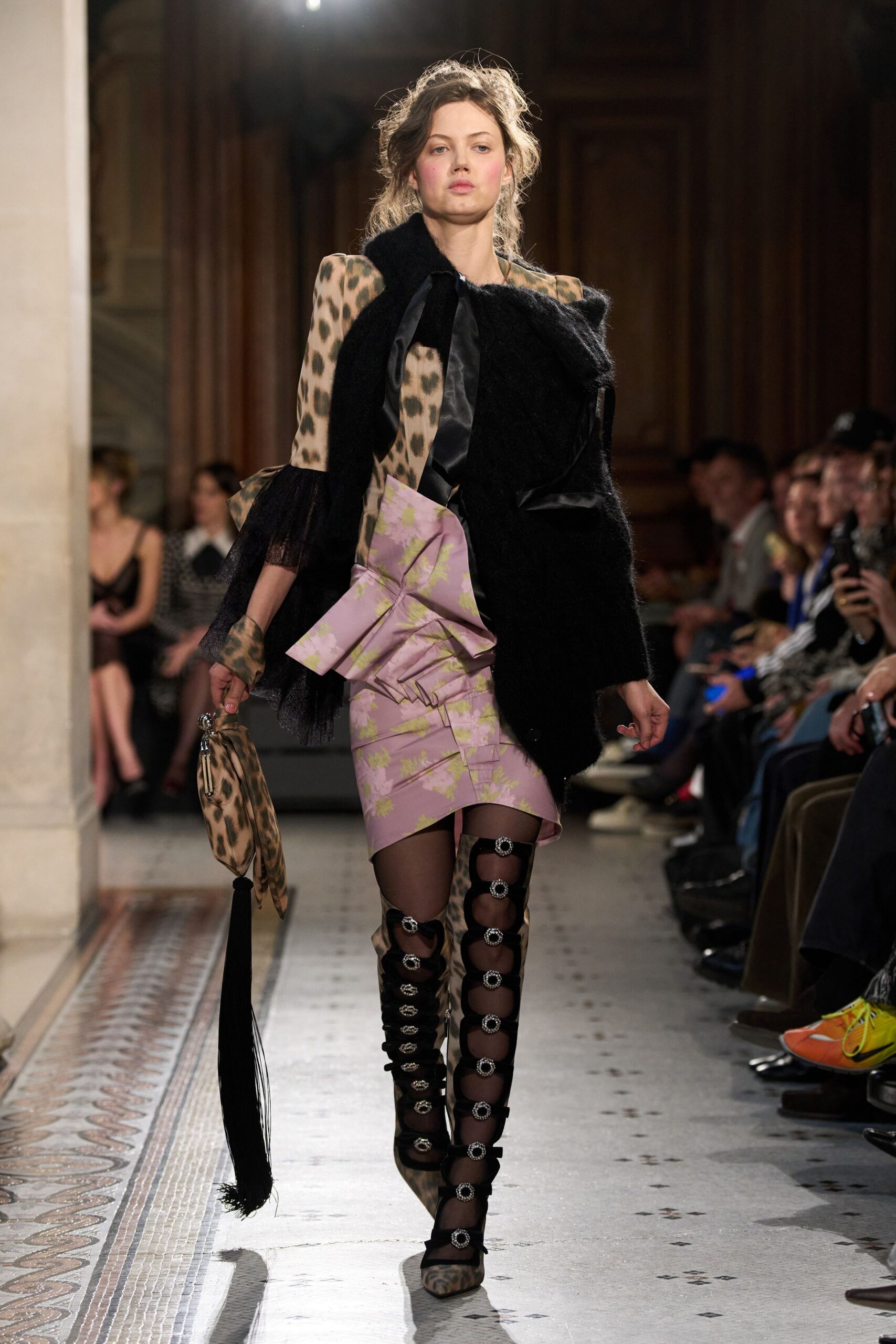 black cotton long-sleeve collared structured printed blazer