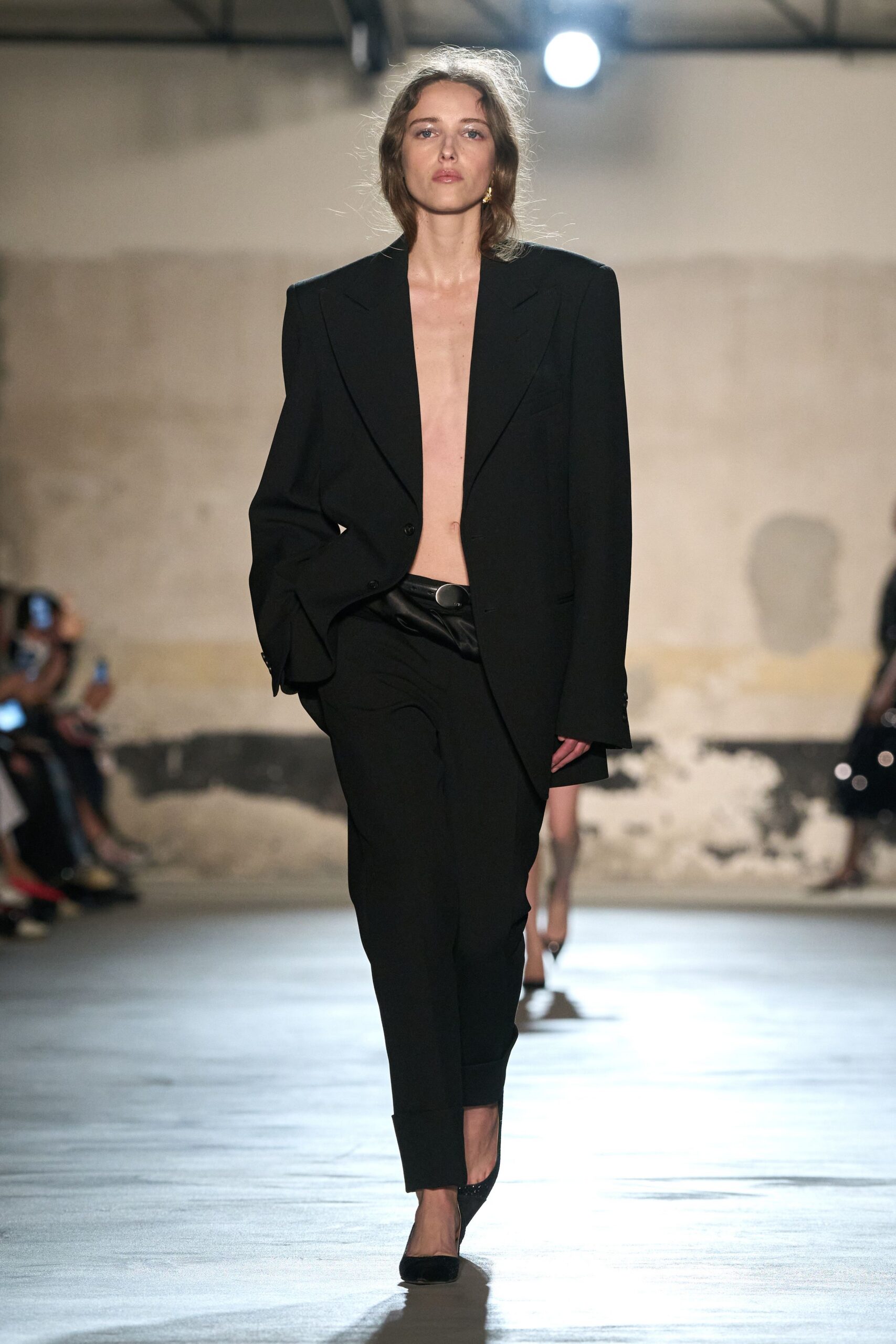 No. 21 Fall 2026 Ready-to-Wear Look 7