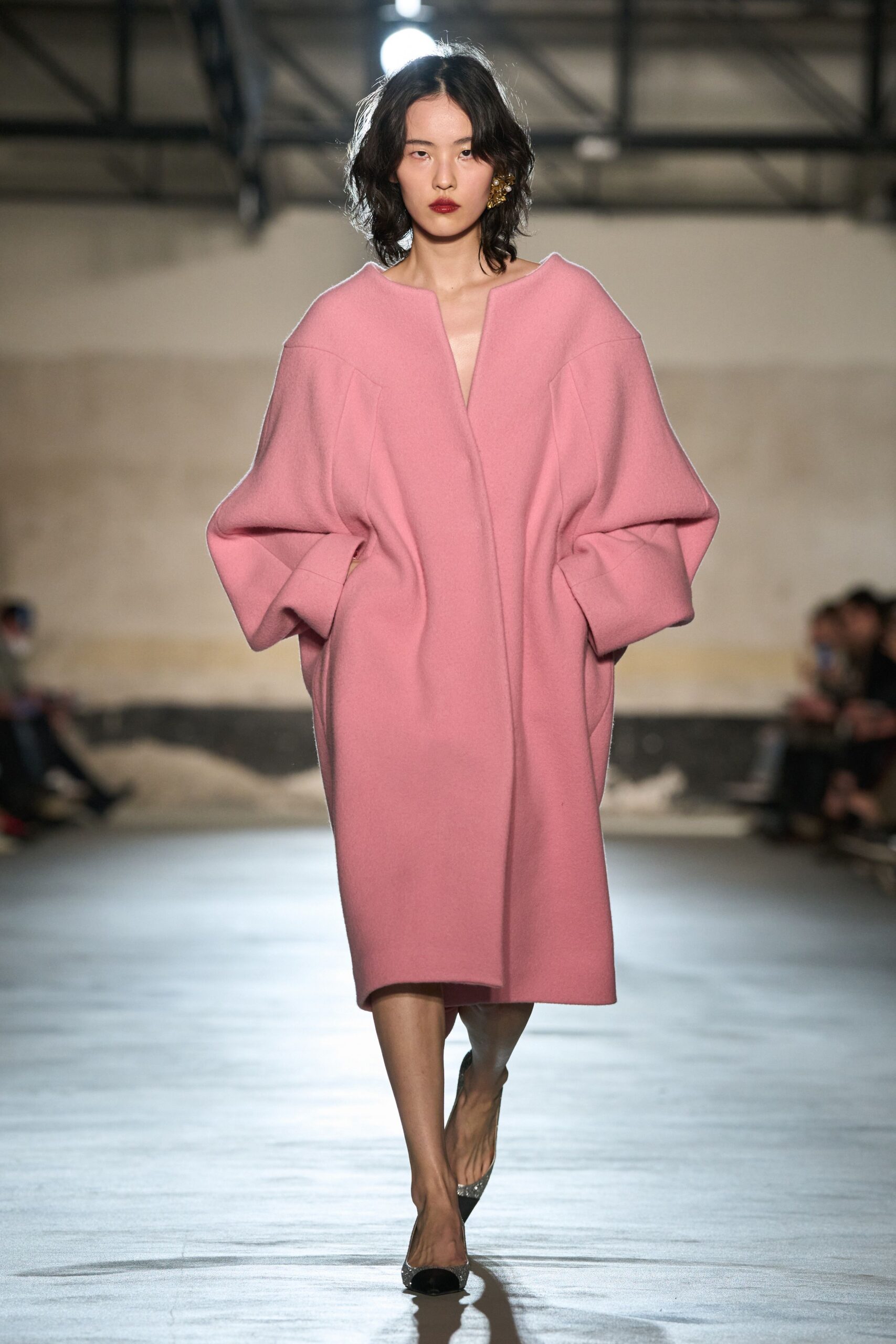 pink wool long-sleeve v-neck oversized midi coat