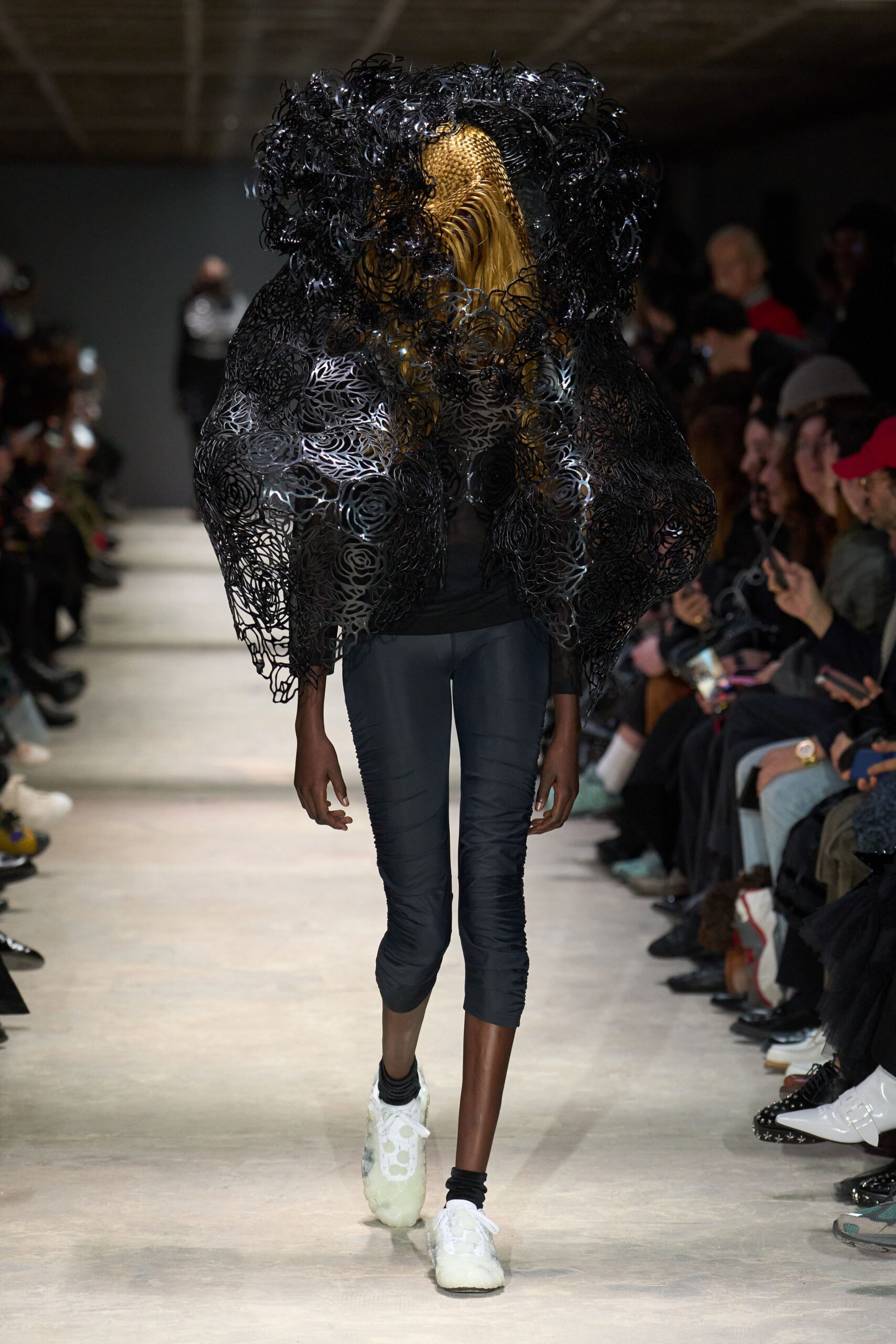 black cotton fitted cropped pants