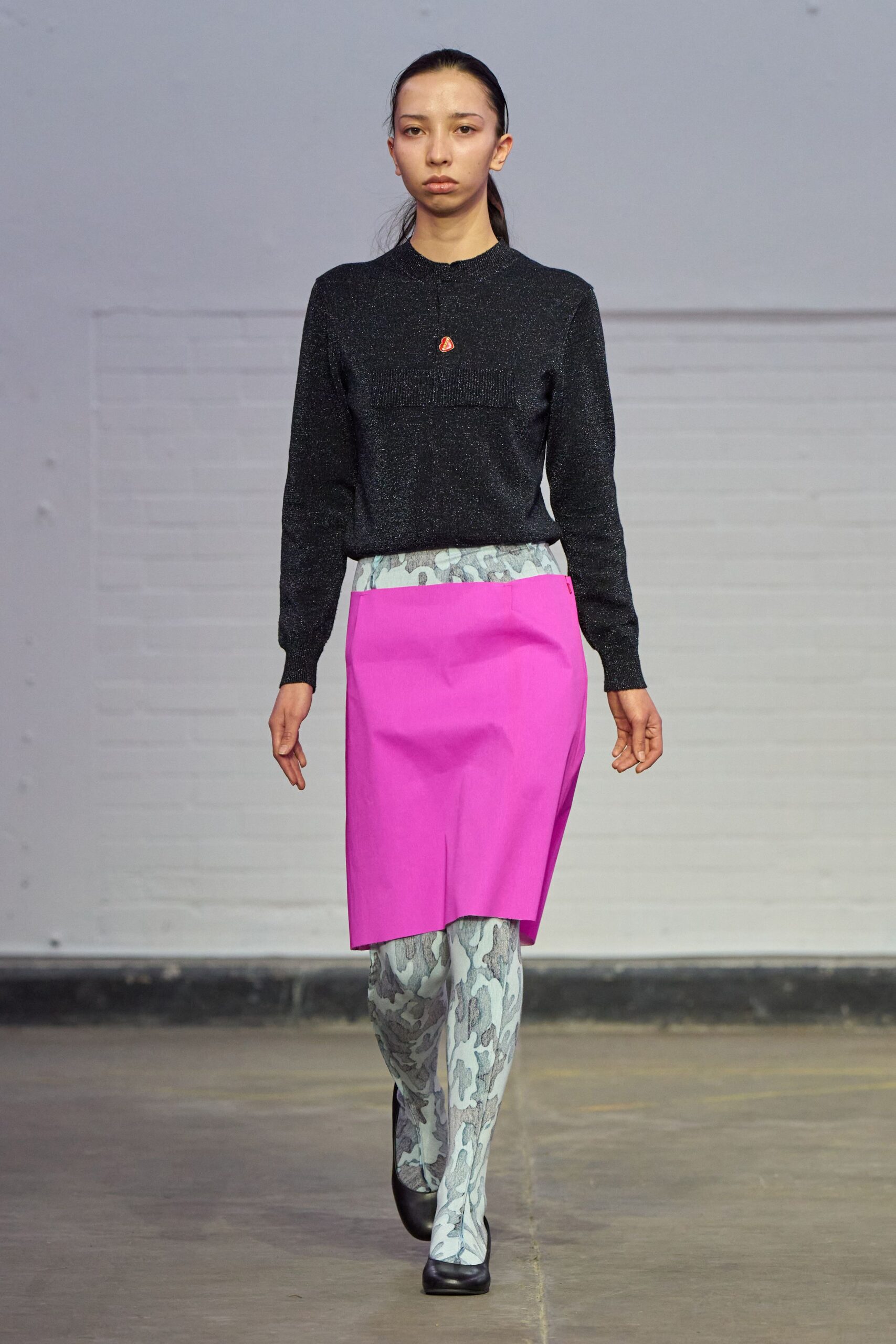 gray cotton fitted printed leggings