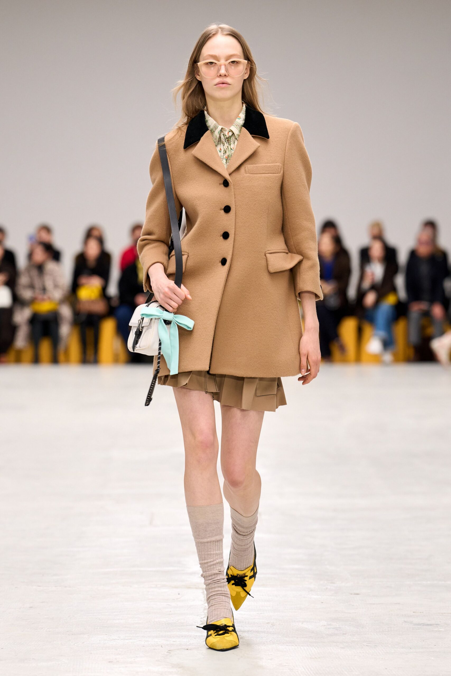 brown wool long-sleeve collared structured buttoned coat