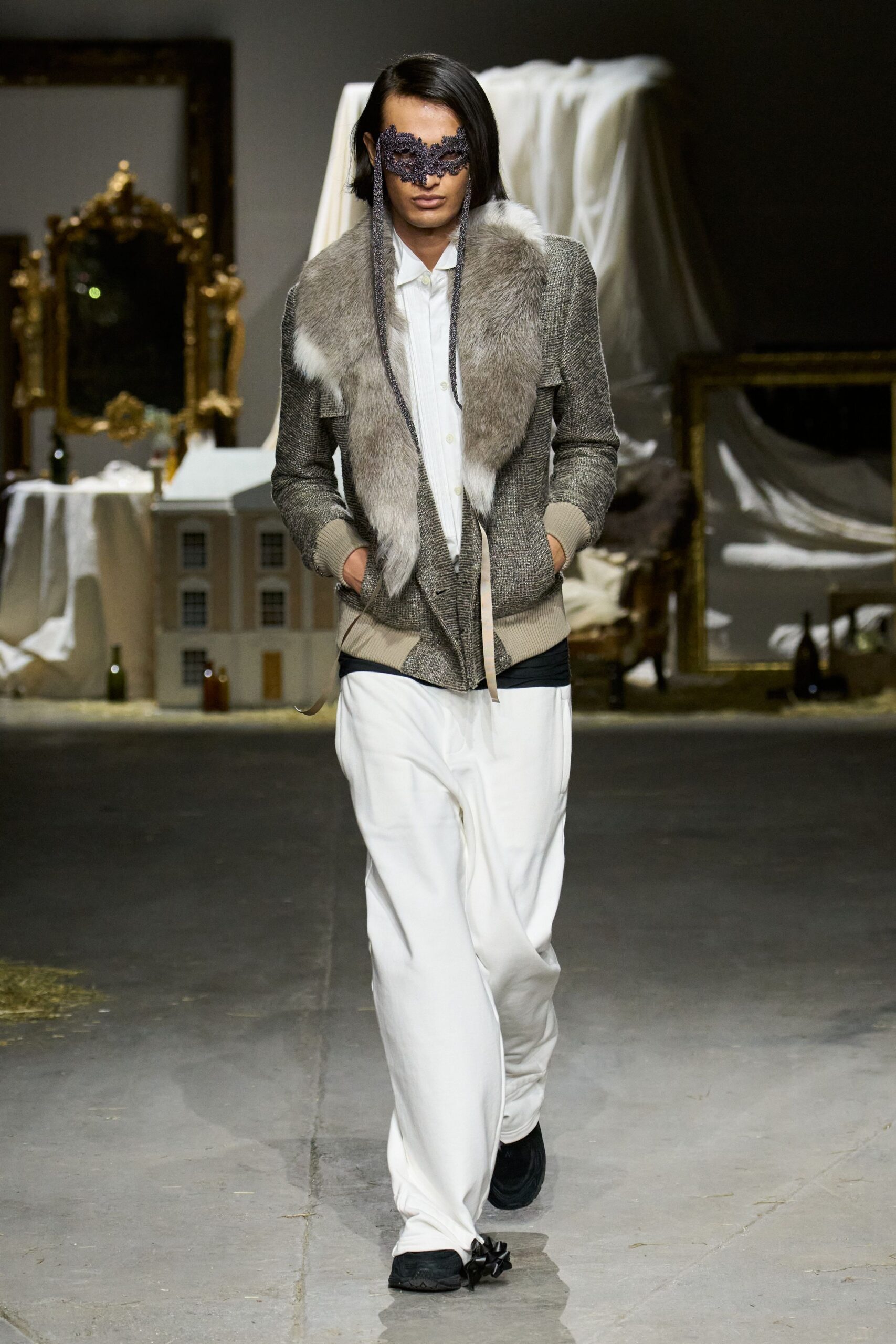 gray faux-fur long-sleeve collared relaxed layered coat