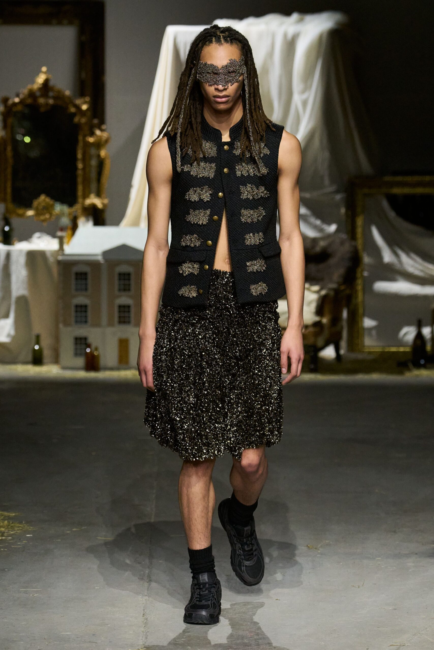 black cotton sleeveless collared fitted embroidered vest