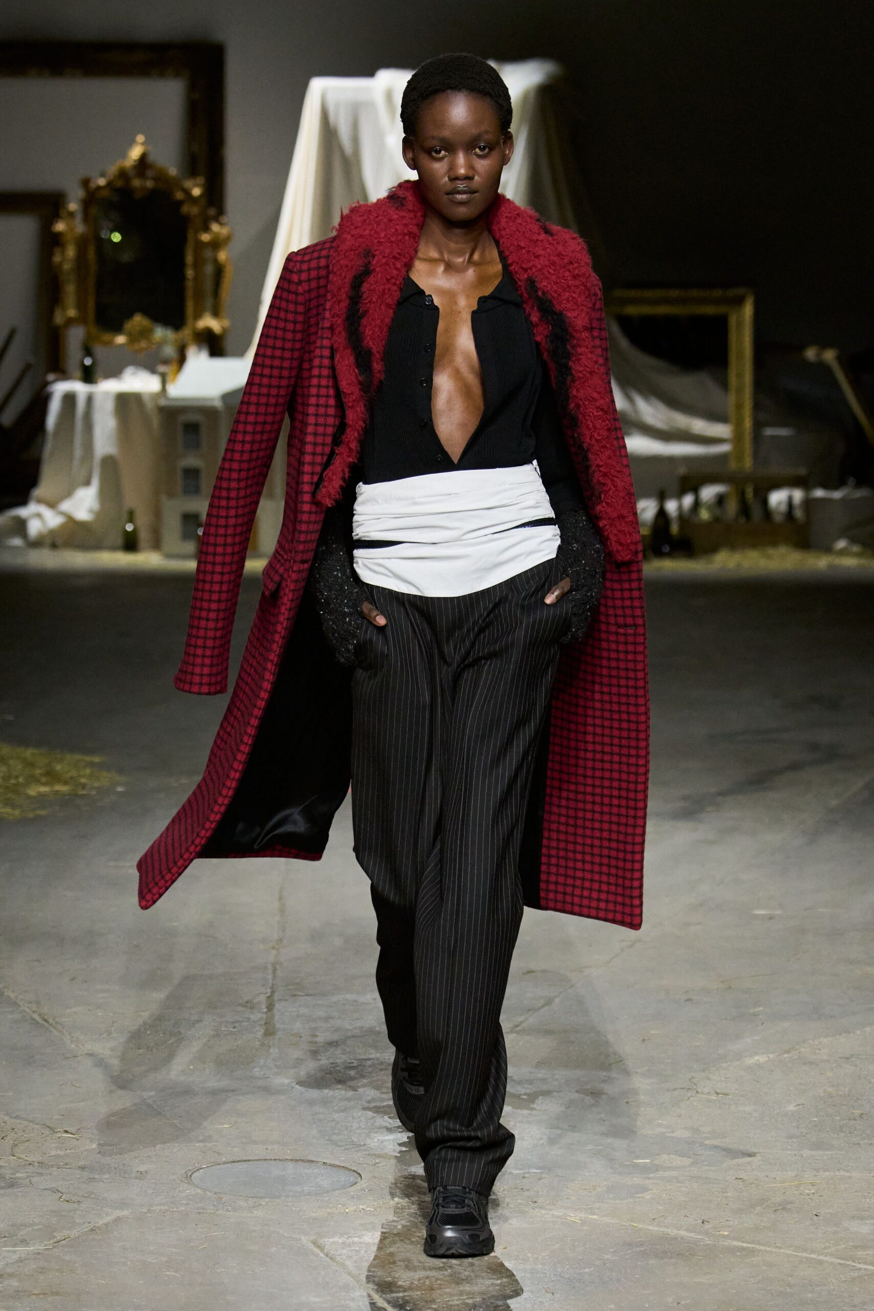 red wool long-sleeve collared relaxed checked coat