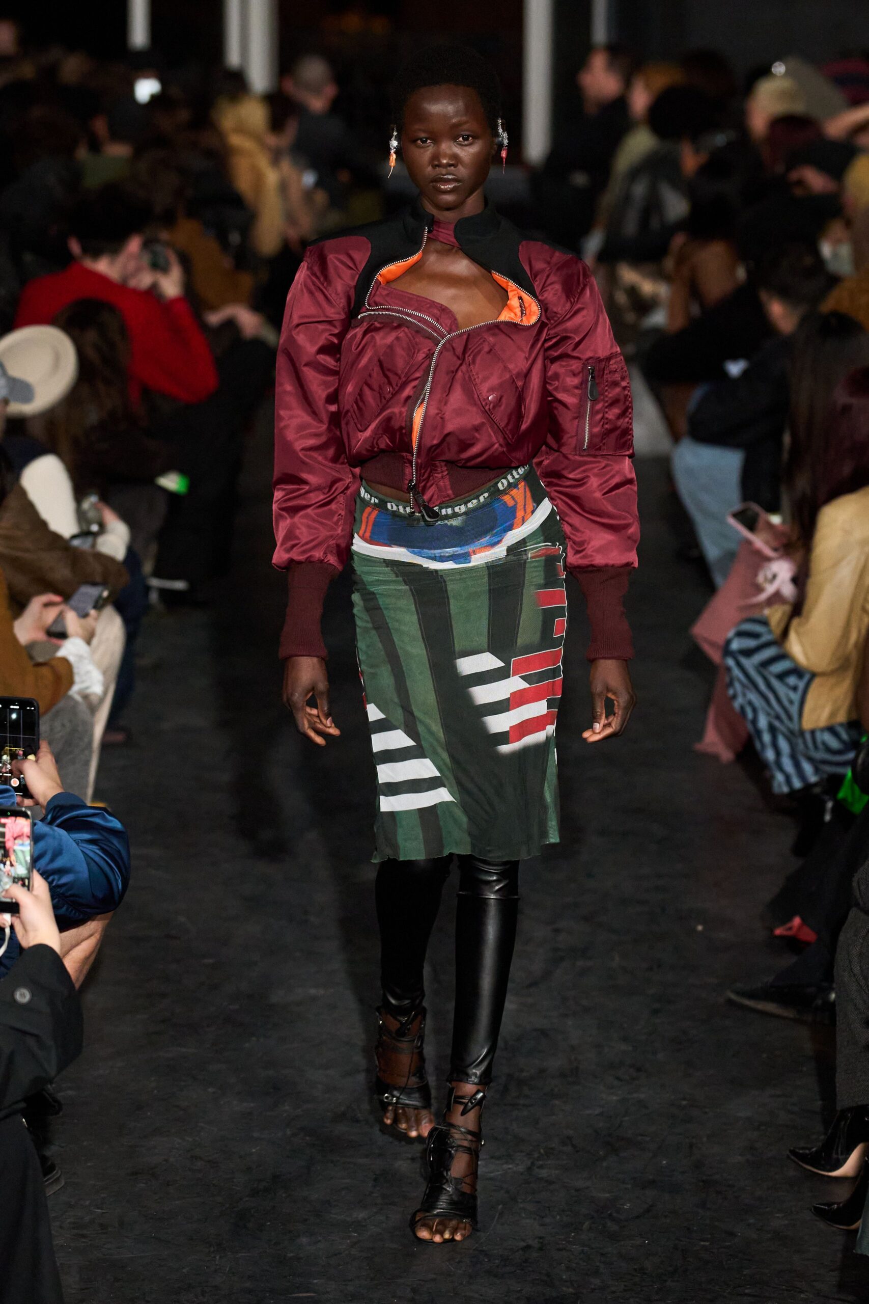 maroon jersey long-sleeve collared fitted zippered jacket