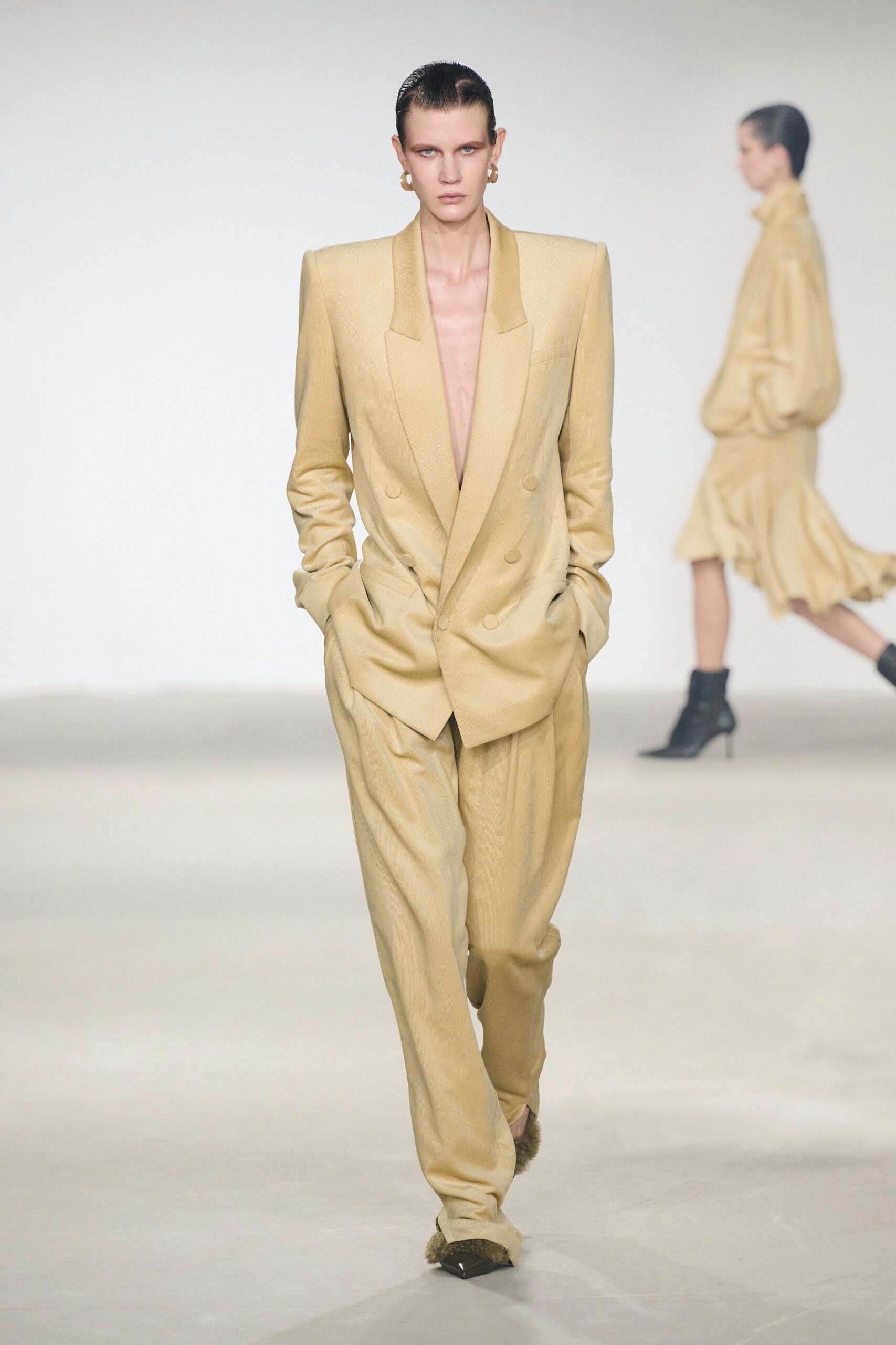 beige wool long-sleeve collared tailored suit