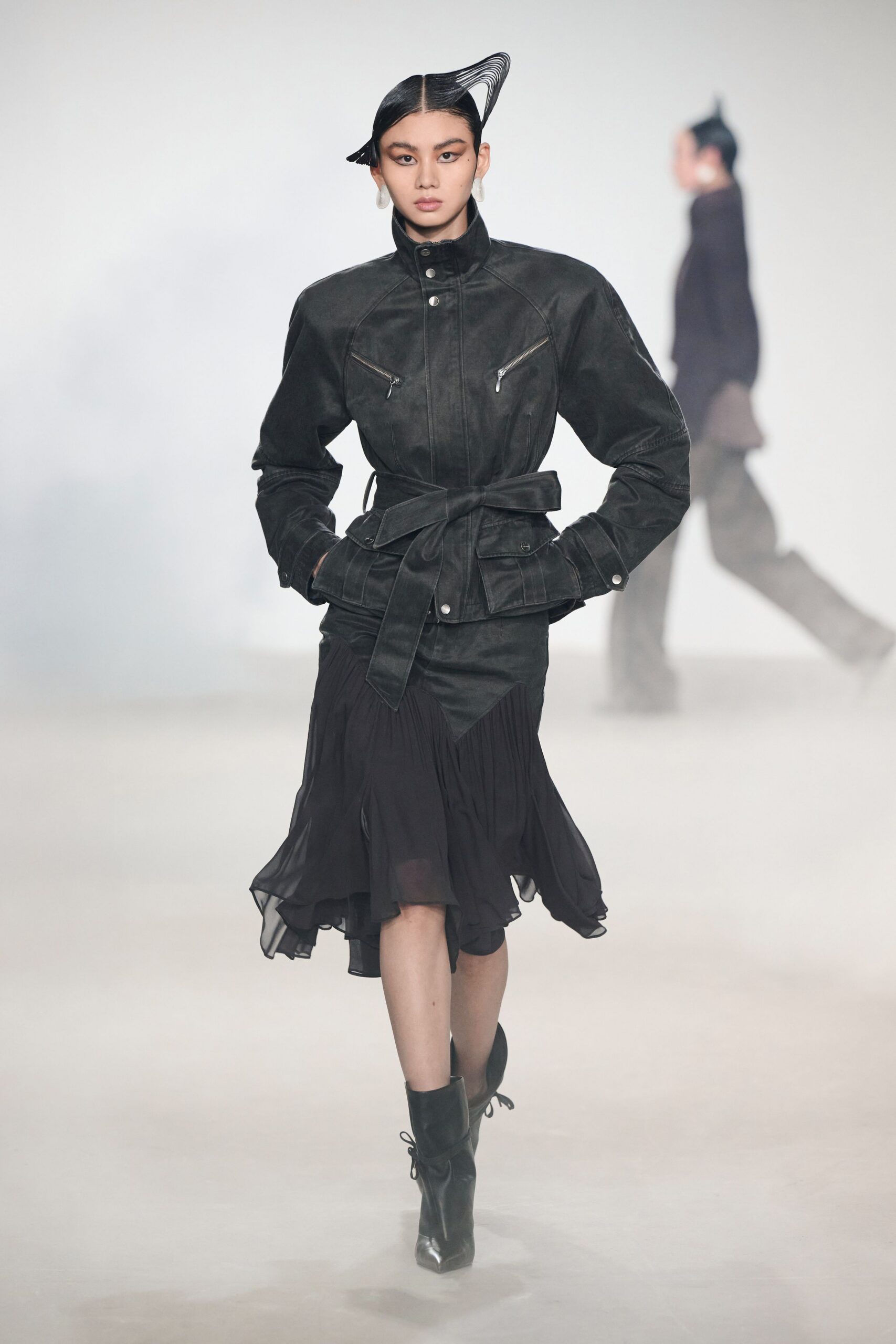 black cotton long-sleeve collared fitted zippered belted jacket