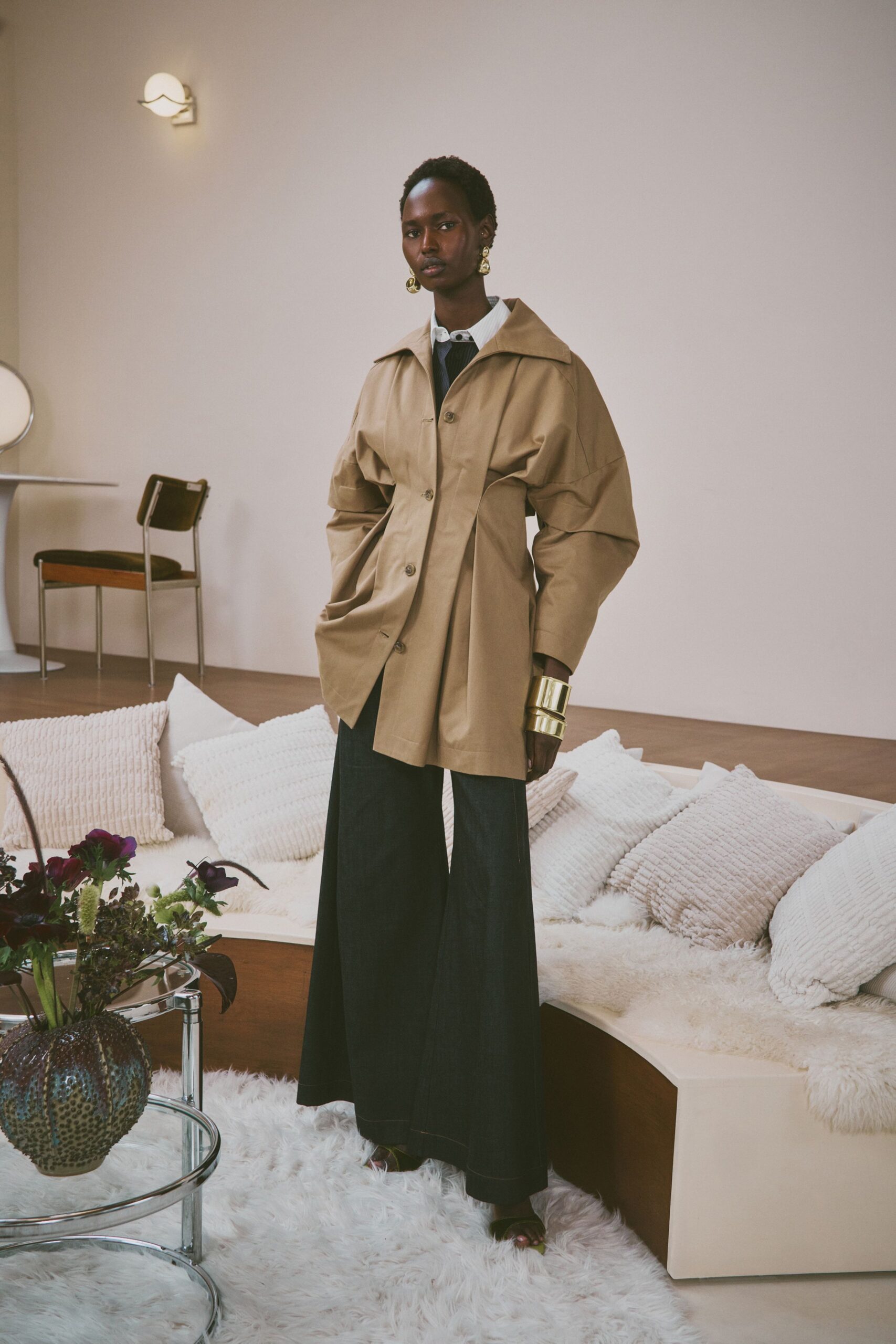 beige cotton long-sleeve collared oversized buttoned jacket