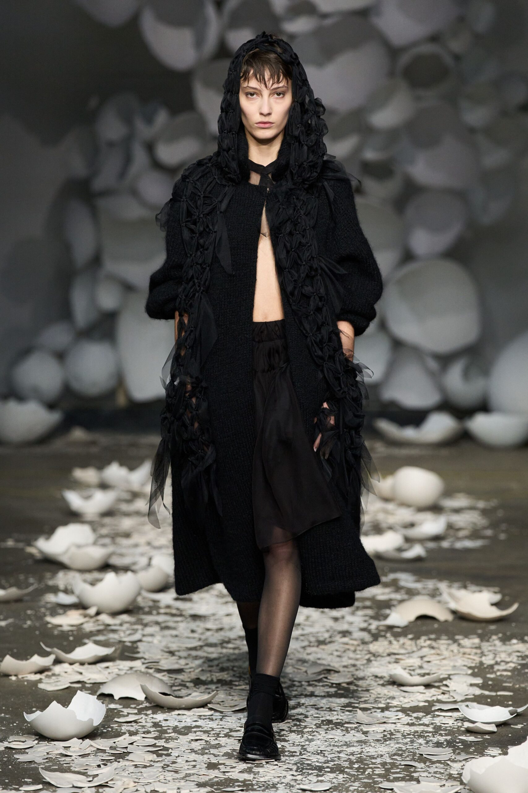 black wool long-sleeve collared oversized layered fringed coat