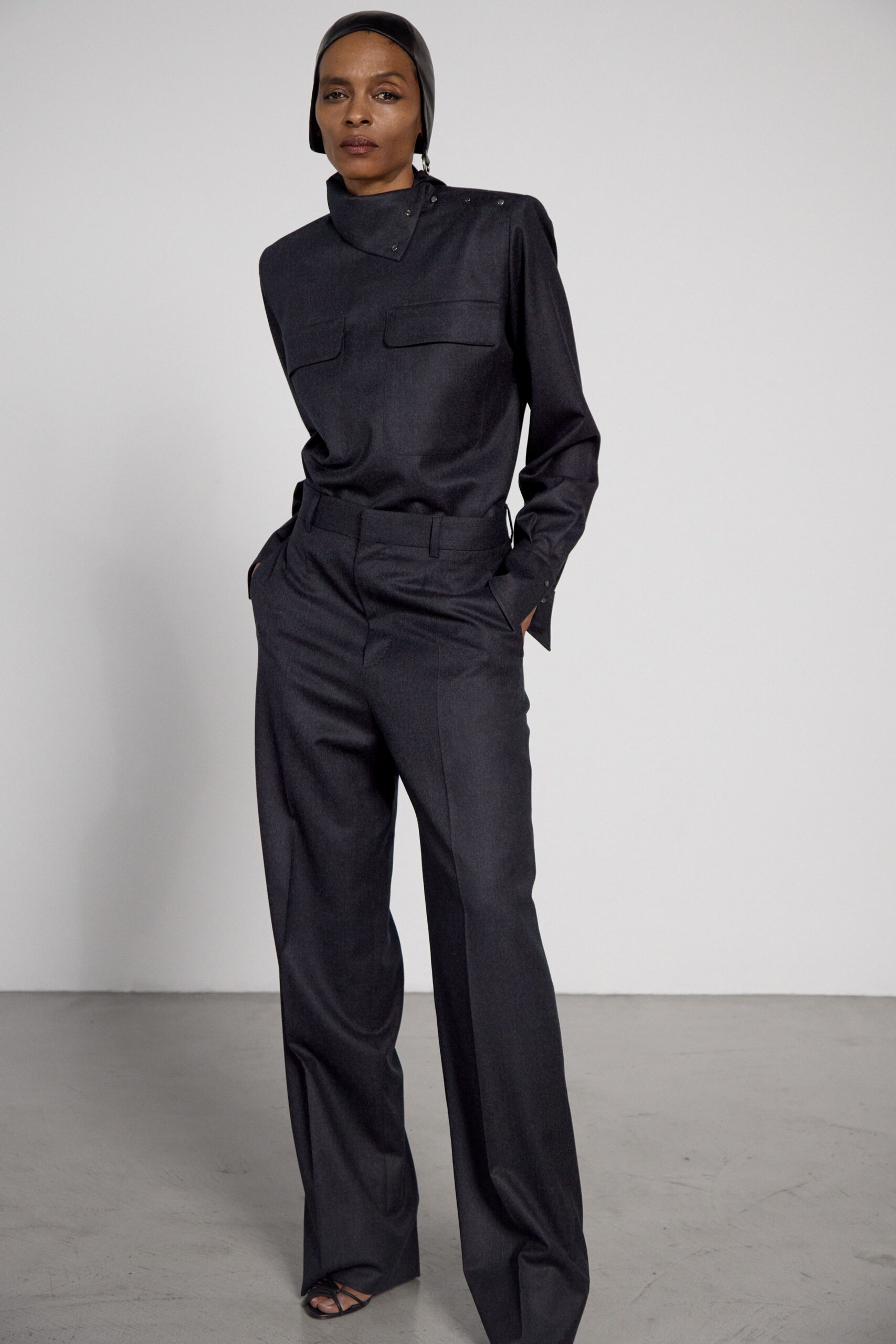 black cotton fitted high-waisted straight-leg pants