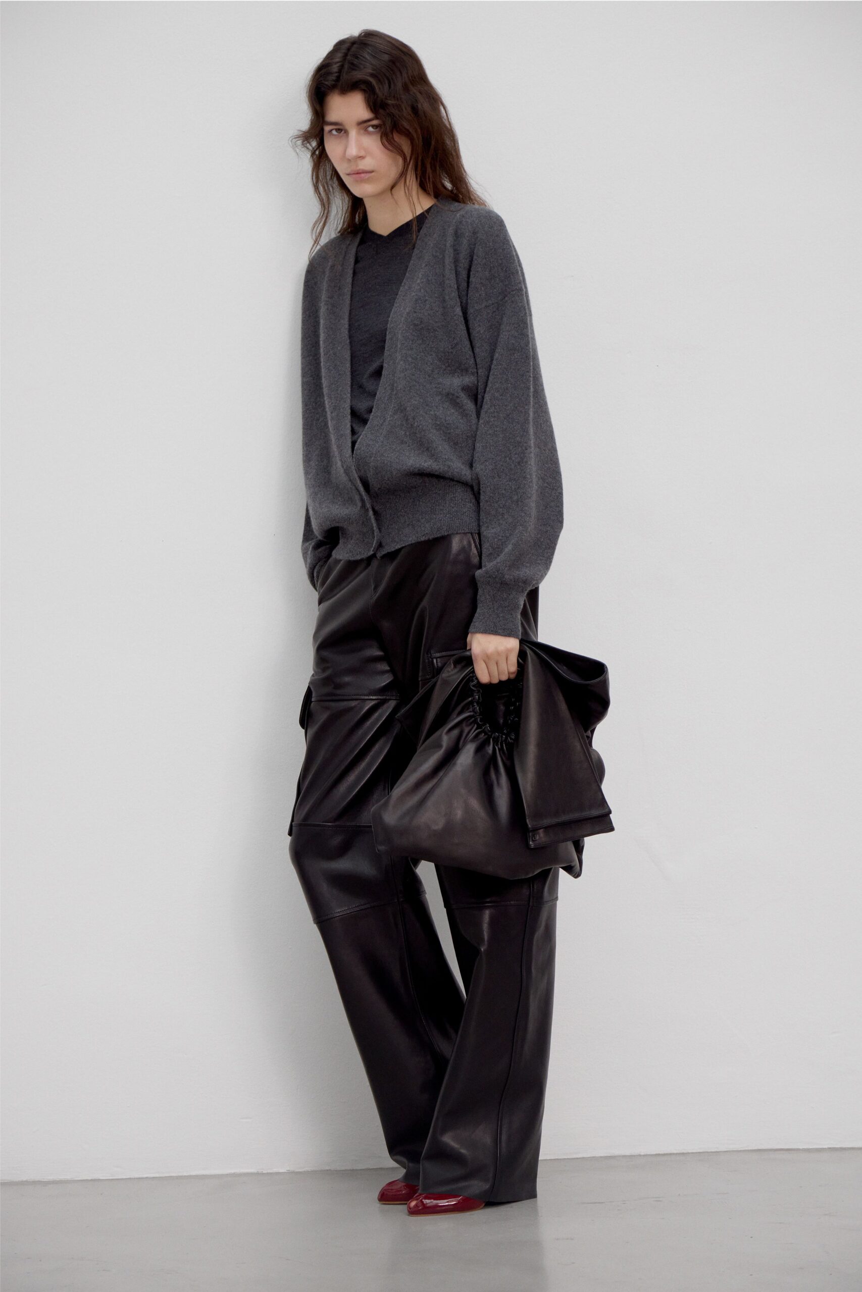 gray wool long-sleeve collared relaxed cardigan