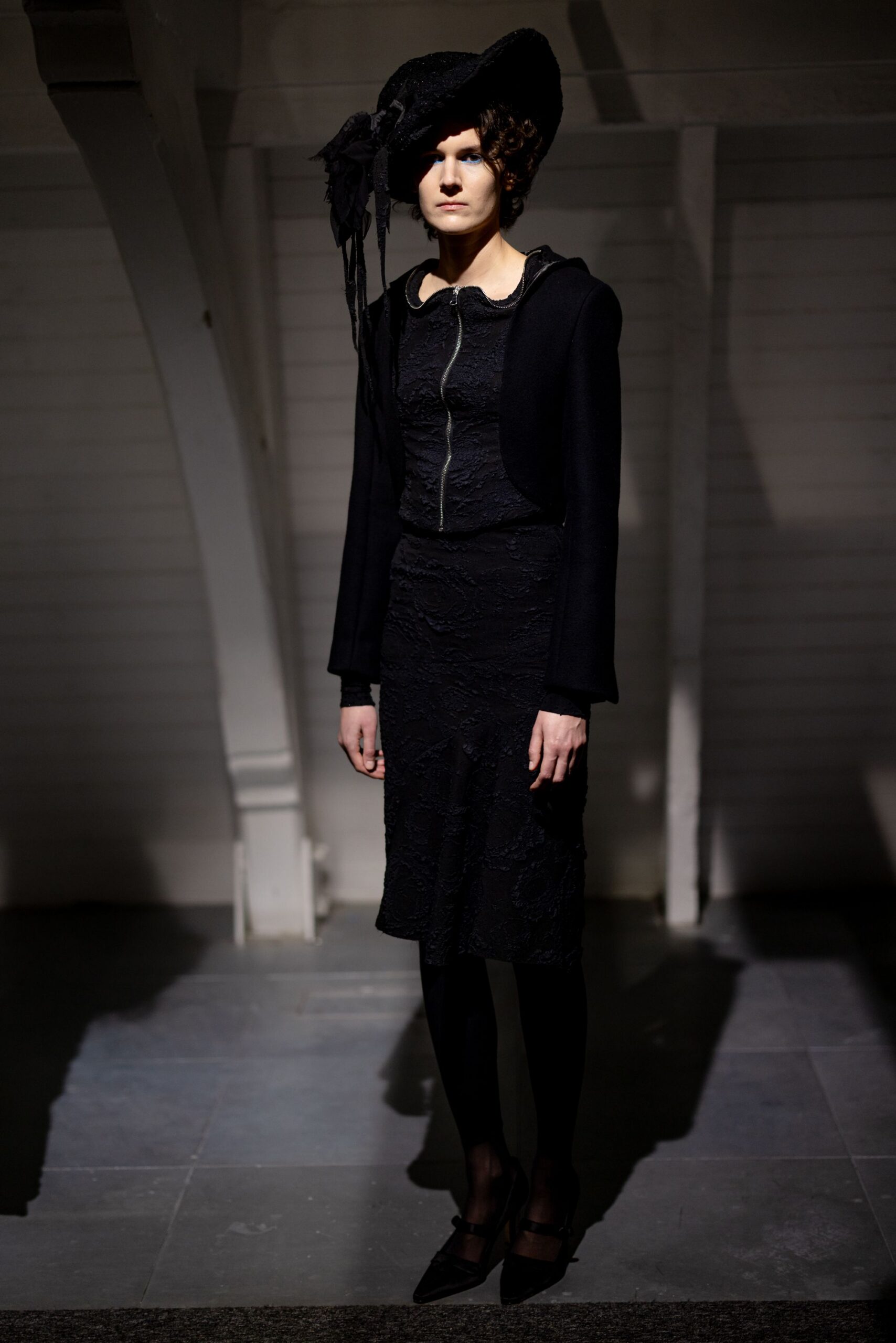 black lace long-sleeve collared fitted pencil midi dress