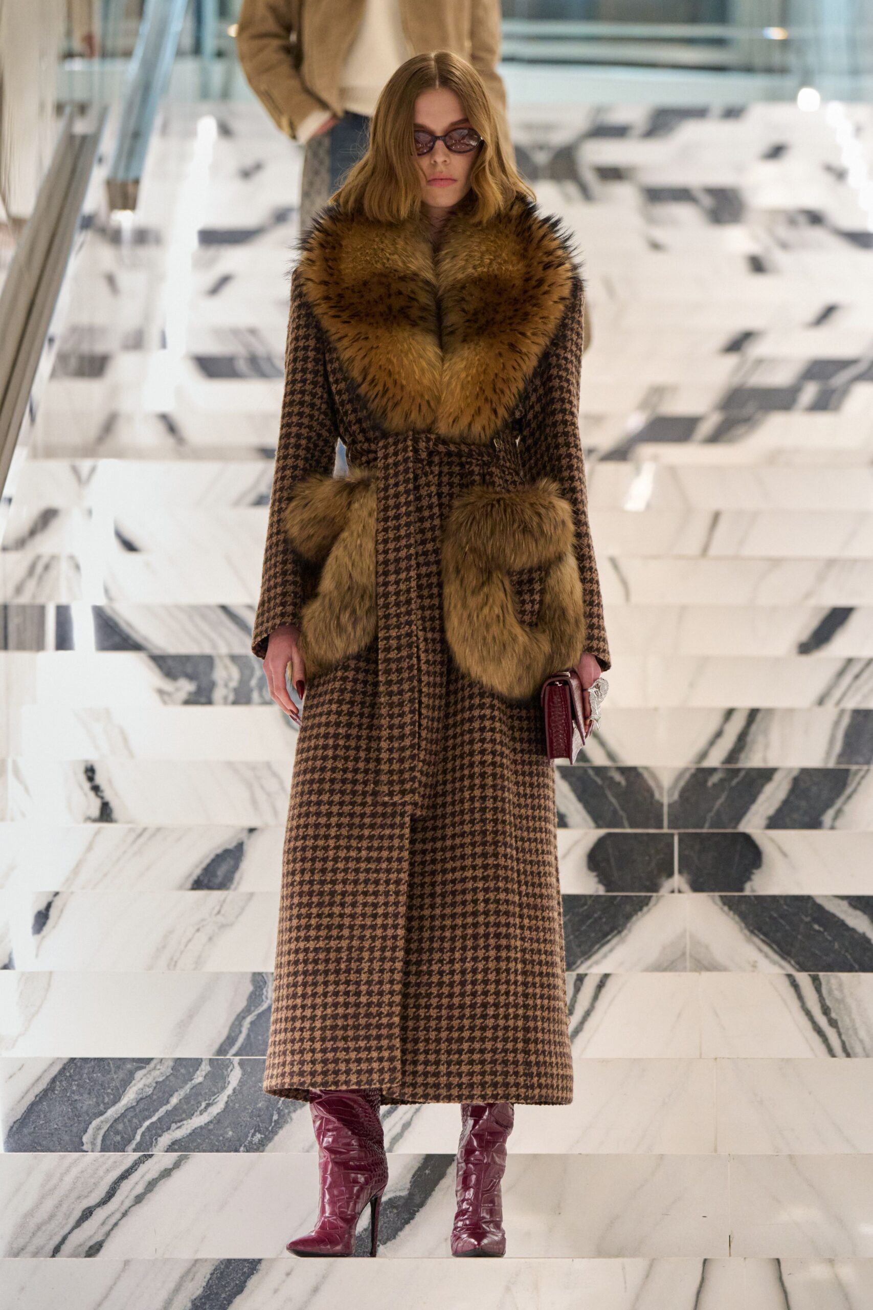brown wool long-sleeve collared fitted checked belted coat