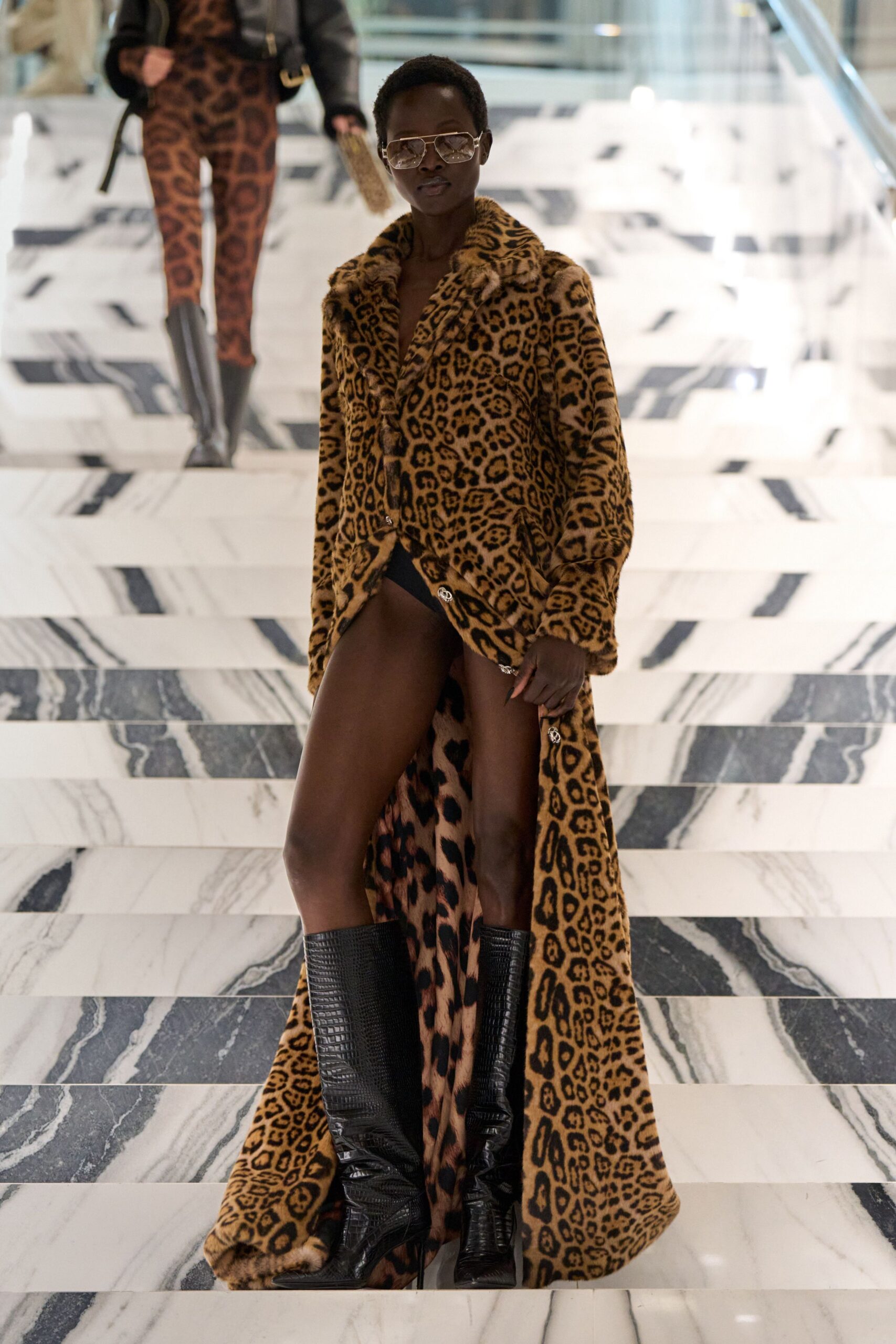 brown faux-fur long-sleeve collared relaxed animal-print maxi coat