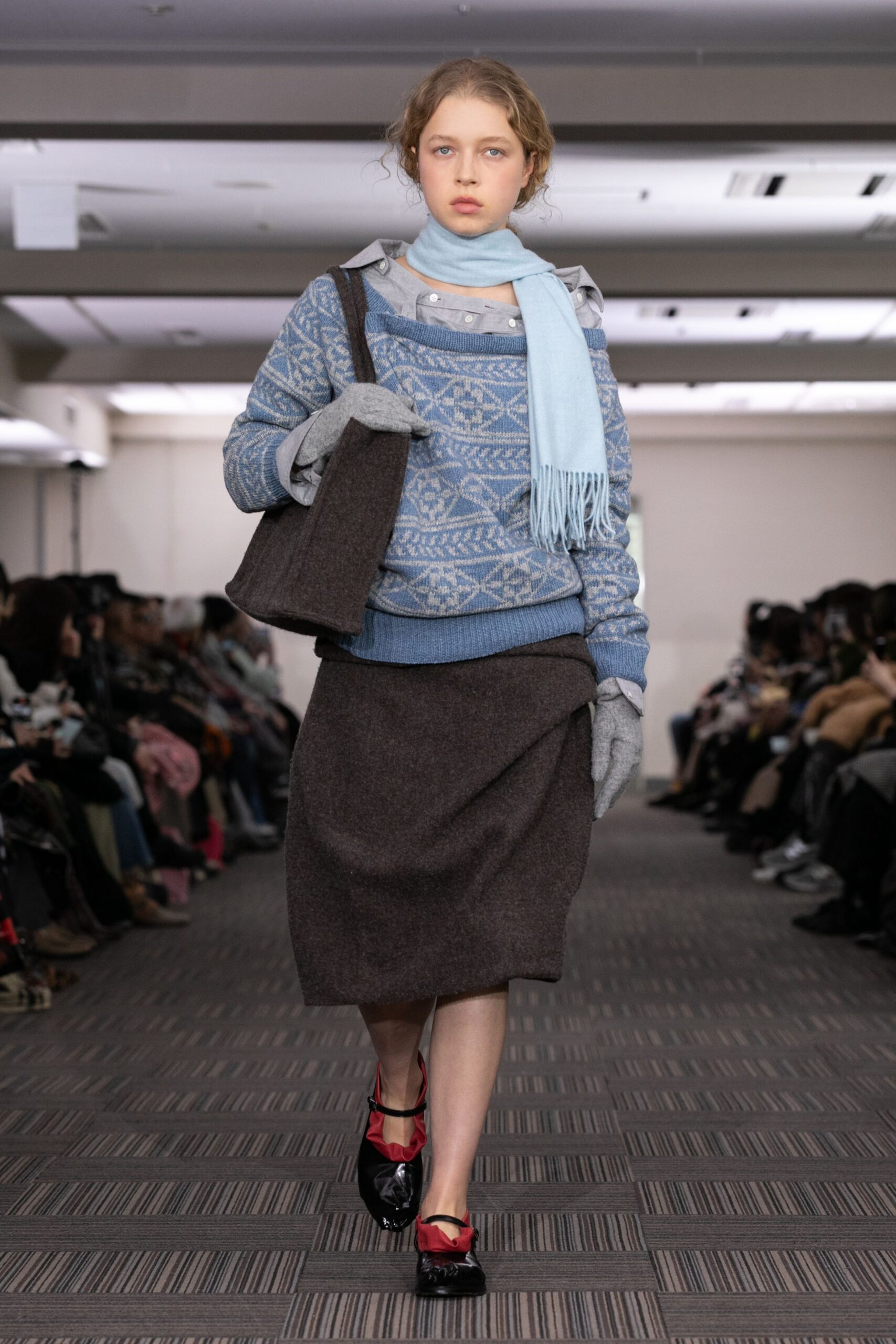 gray wool fitted pencil skirt