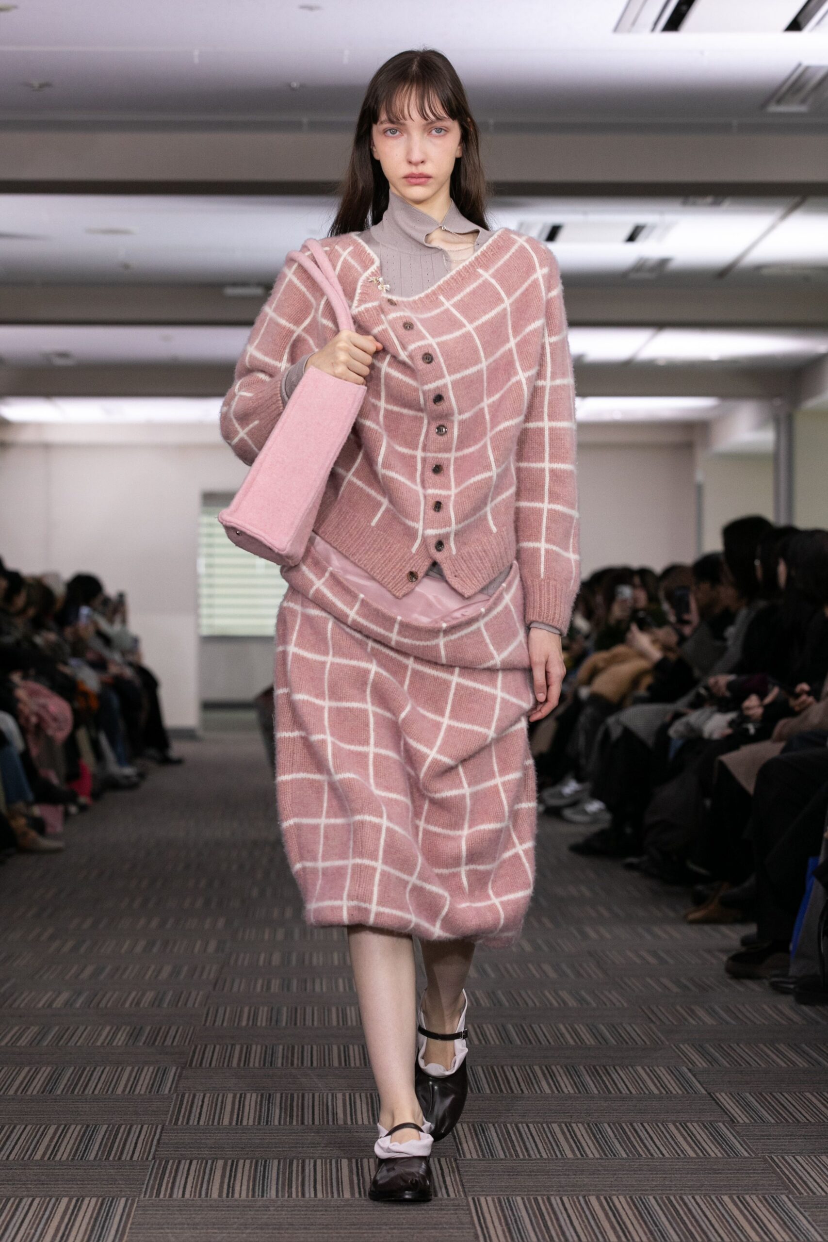pink wool long-sleeve collared relaxed checked cardigan