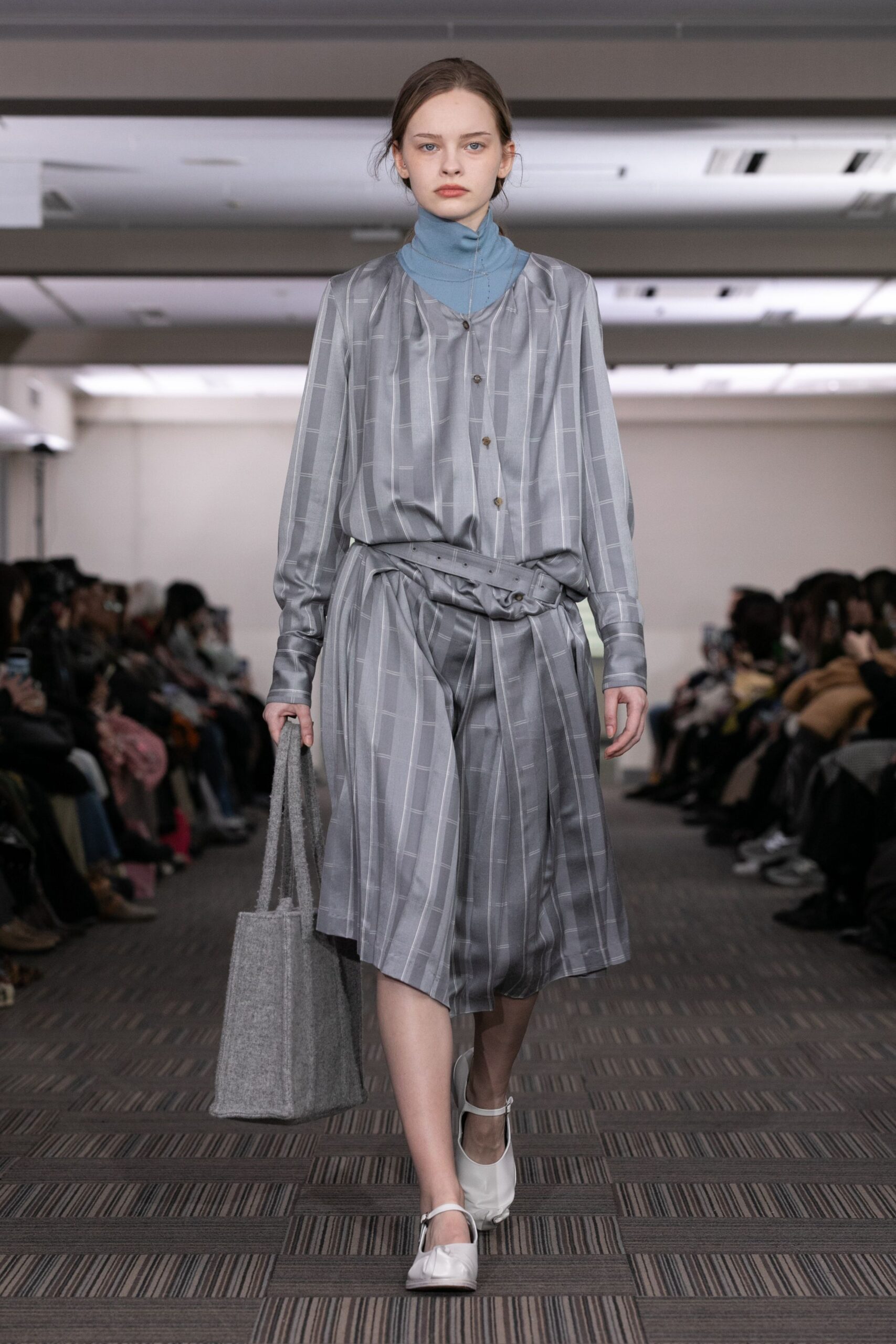 gray silk long-sleeve collared relaxed buttoned pleated shirt-dress