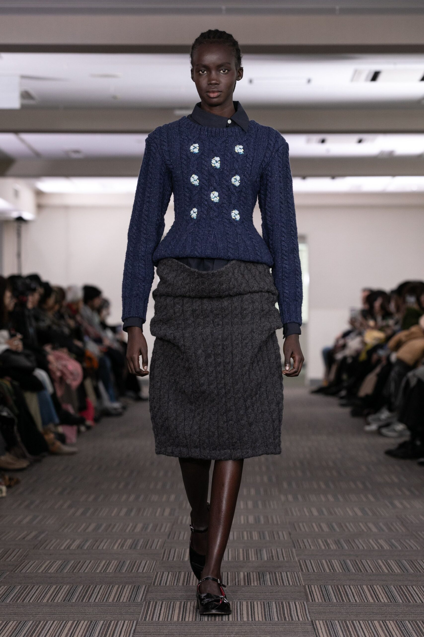 gray wool fitted pleated skirt