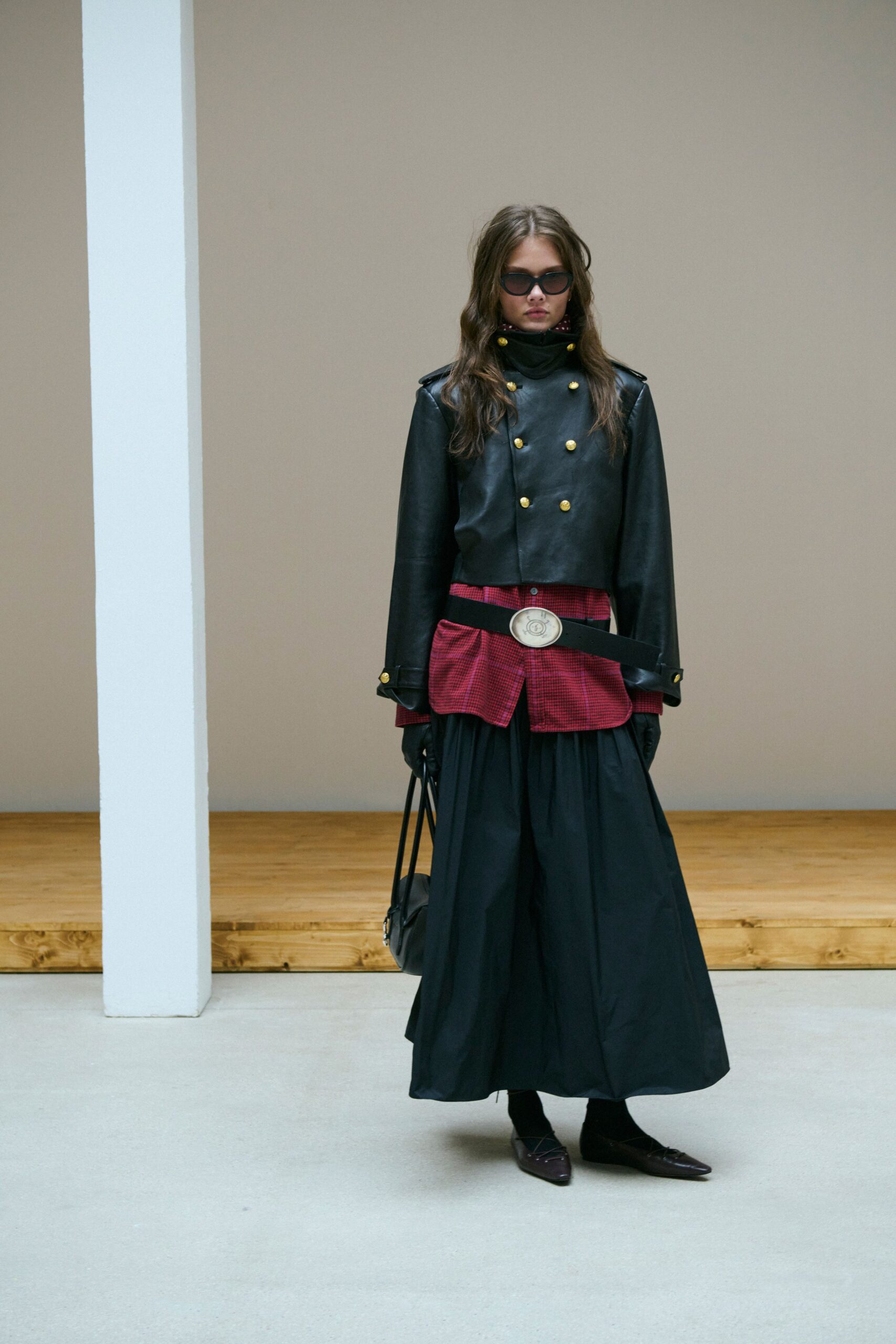 black leather long-sleeve collared fitted buttoned jacket