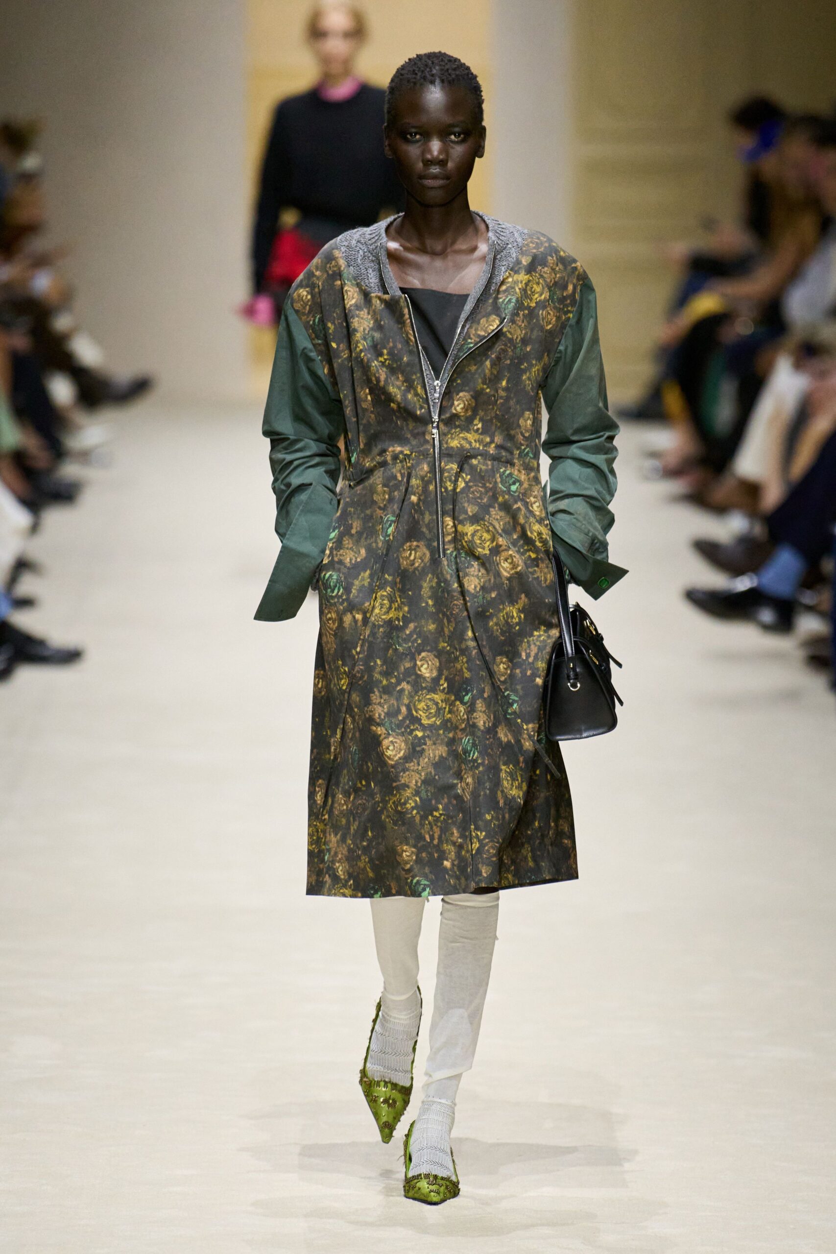green cotton long-sleeve collared relaxed floral zippered coat