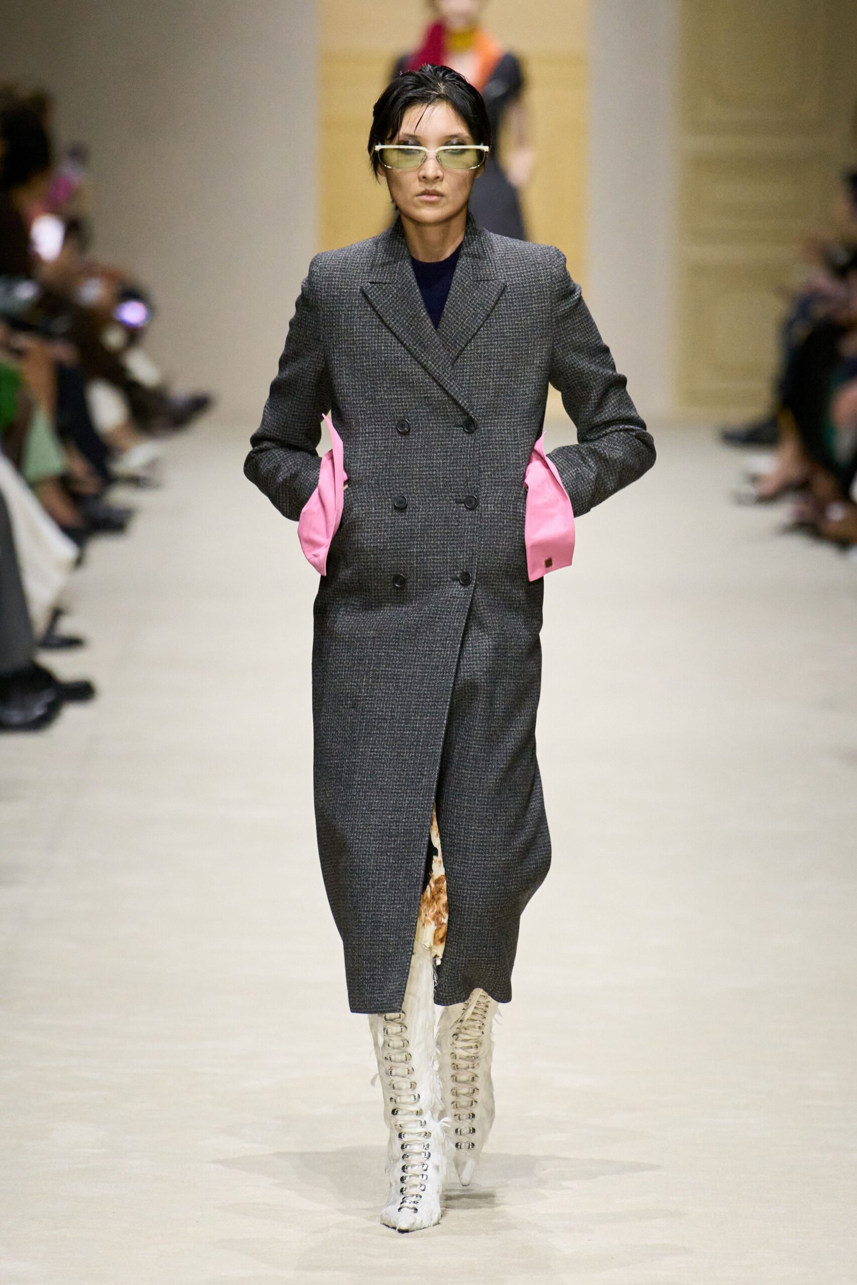 gray wool long-sleeve collared structured buttoned pockets coat