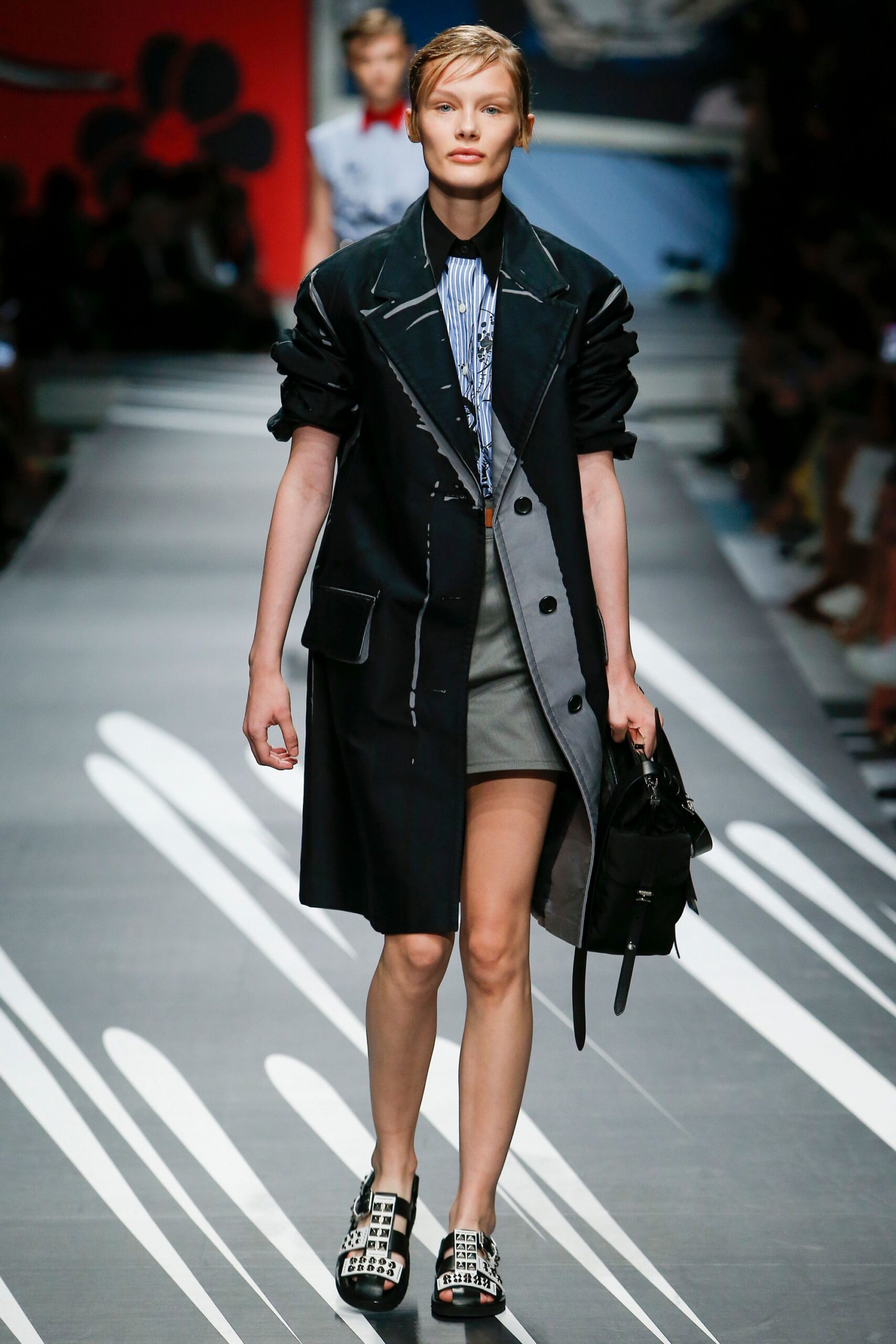 black cotton long-sleeve collared fitted buttoned zippered coat