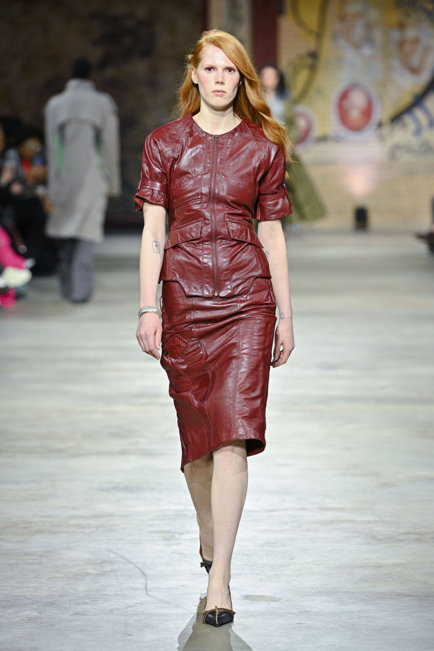 red leather short-sleeve v-neck fitted zippered pencil dress