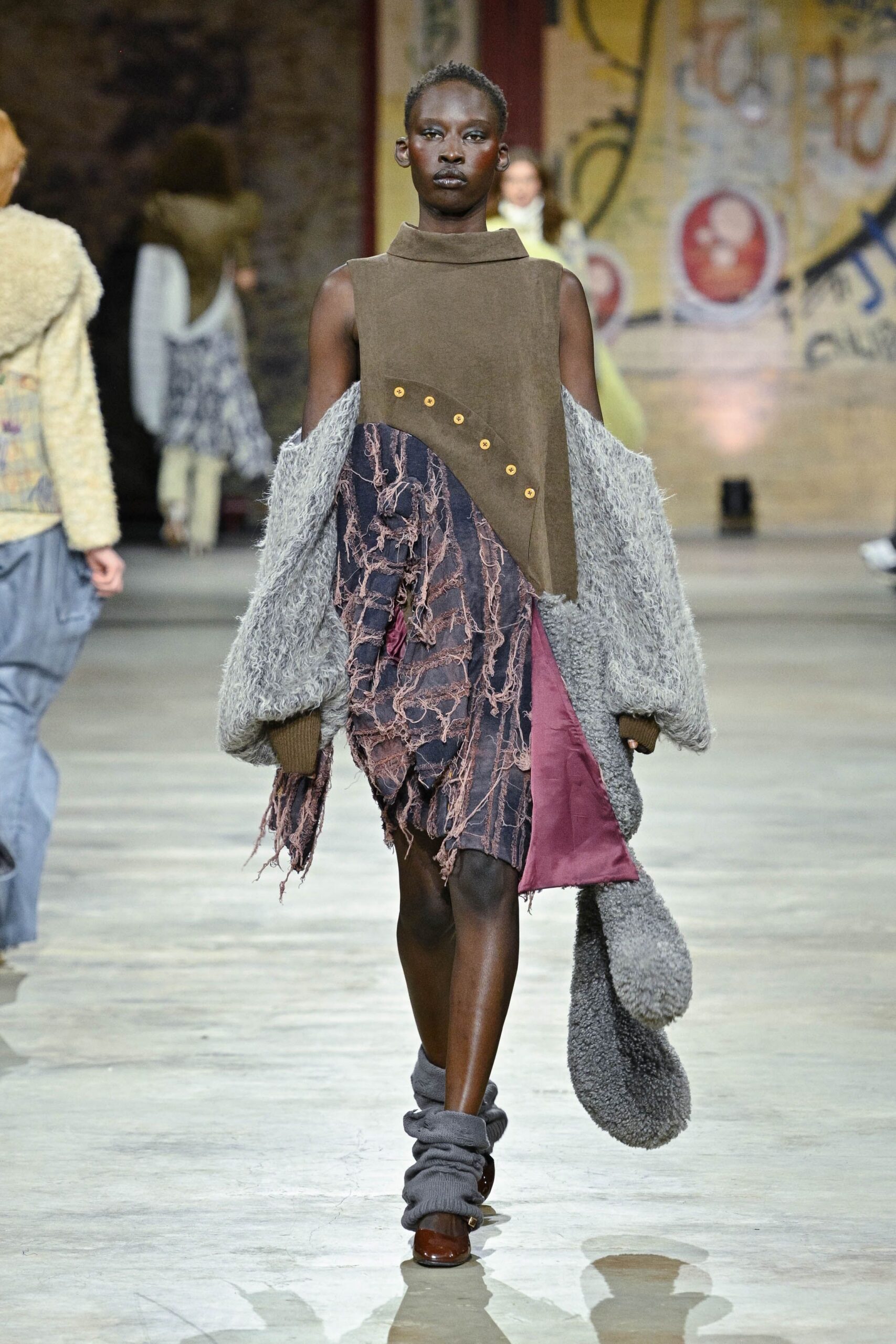 gray wool long-sleeve oversized buttoned coat