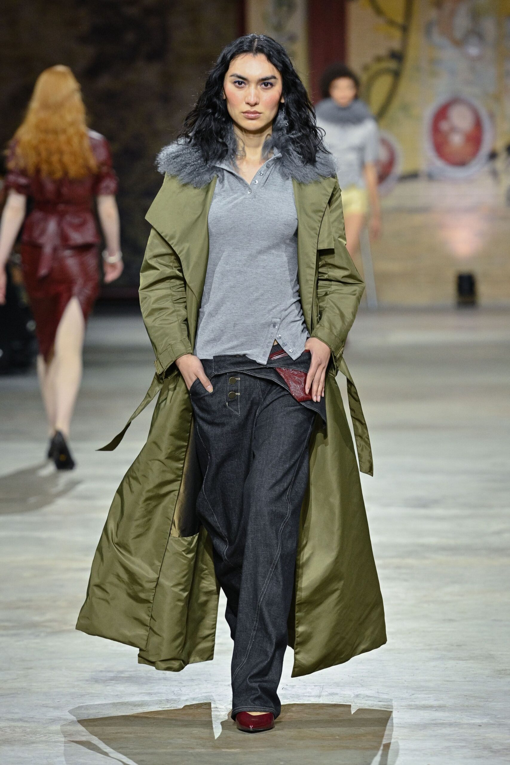 green faux-fur long-sleeve relaxed zippered coat