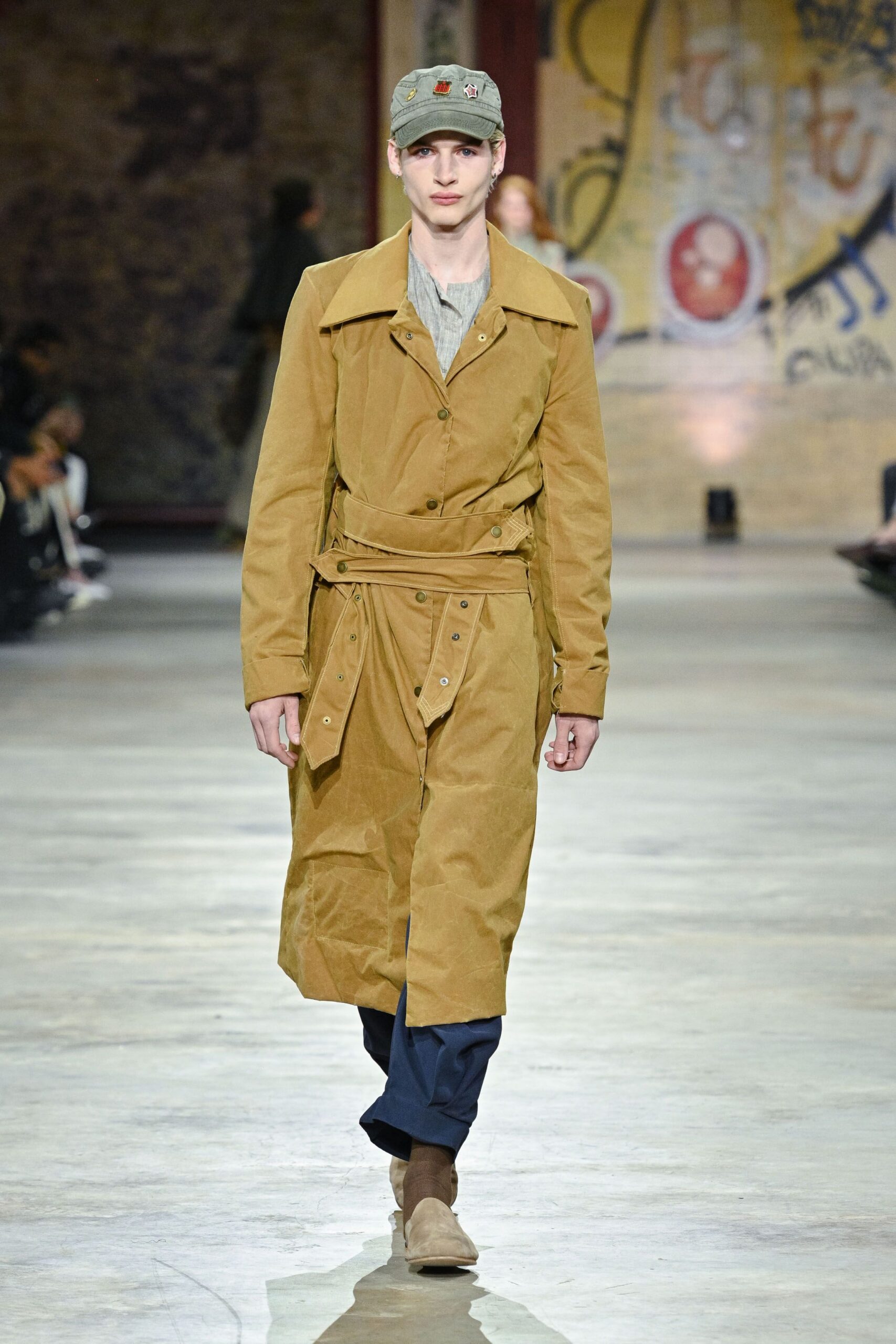 brown cotton long-sleeve collared relaxed belted coat