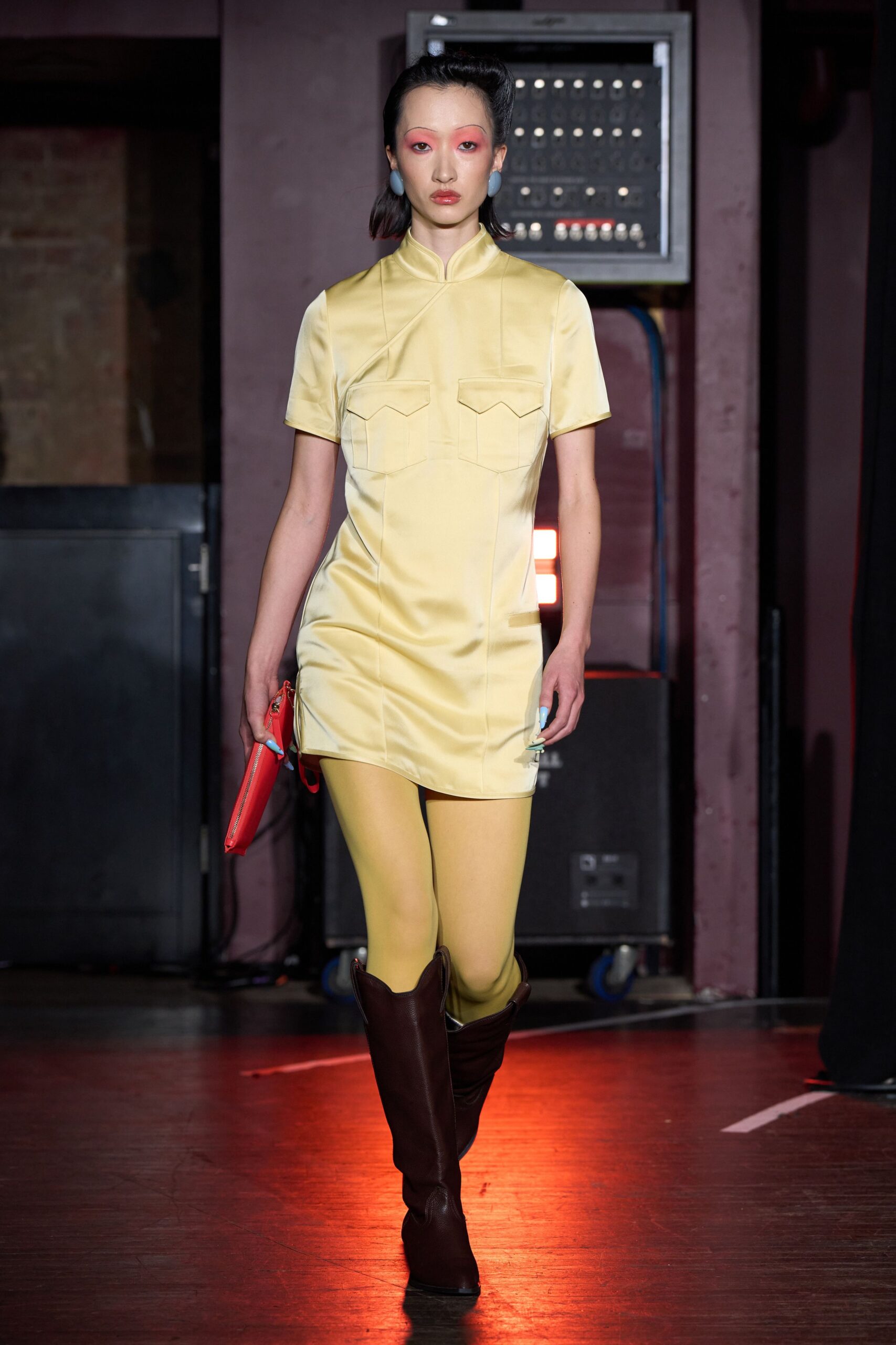 yellow cotton short-sleeve collared fitted pockets mini mini-dress