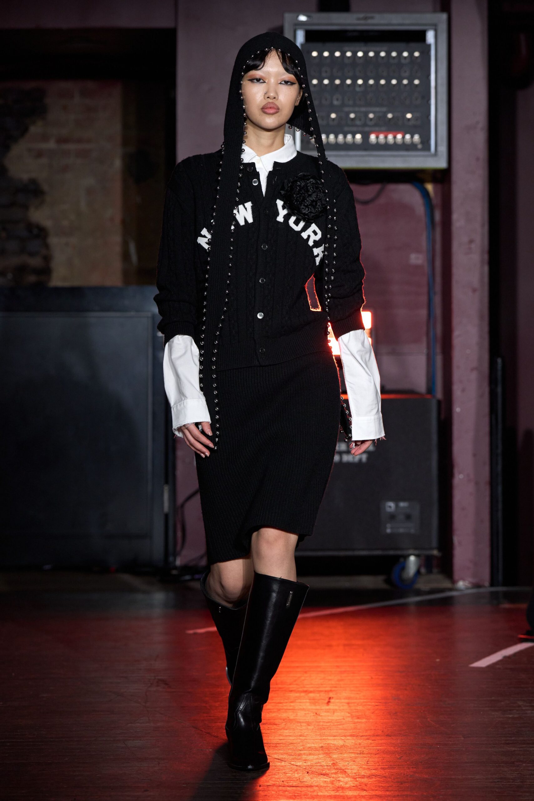 black cotton long-sleeve collared fitted buttoned cardigan