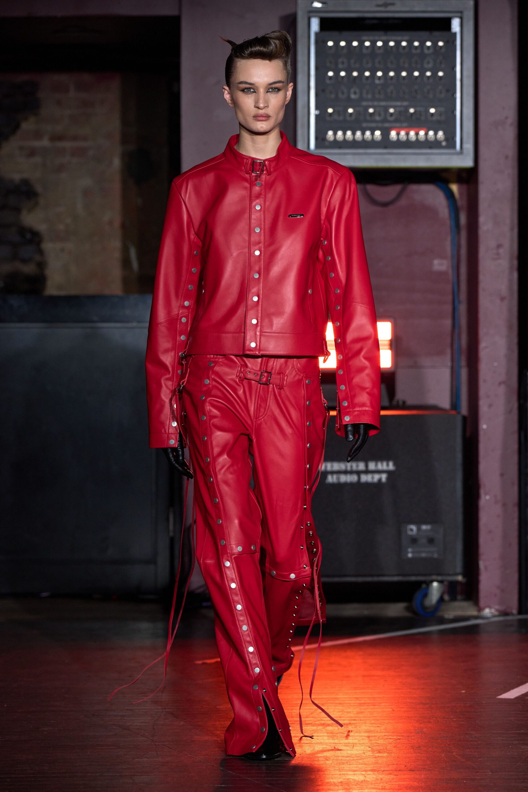 red leather long-sleeve collared fitted buttoned jacket