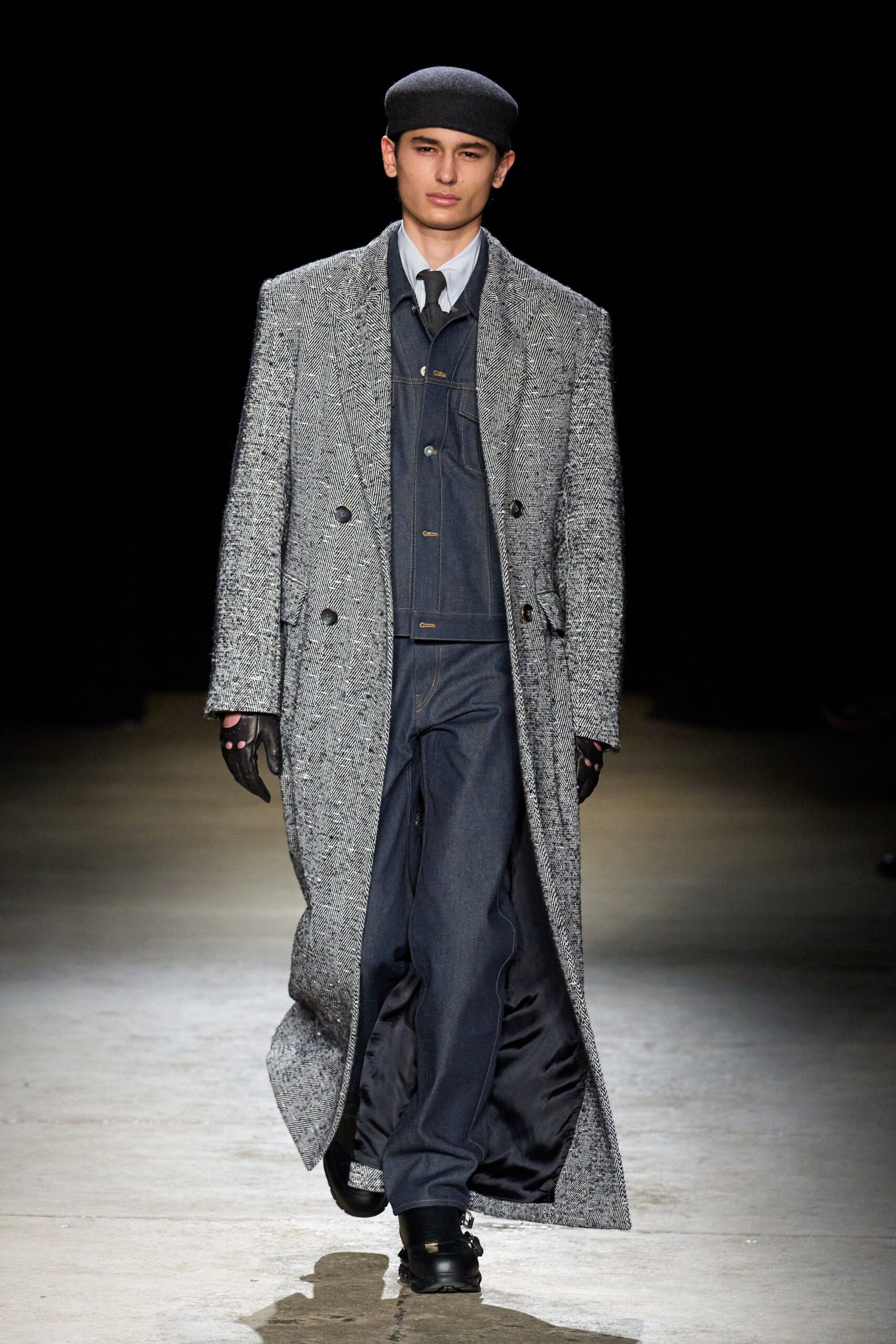 blue denim long-sleeve collared fitted buttoned jacket