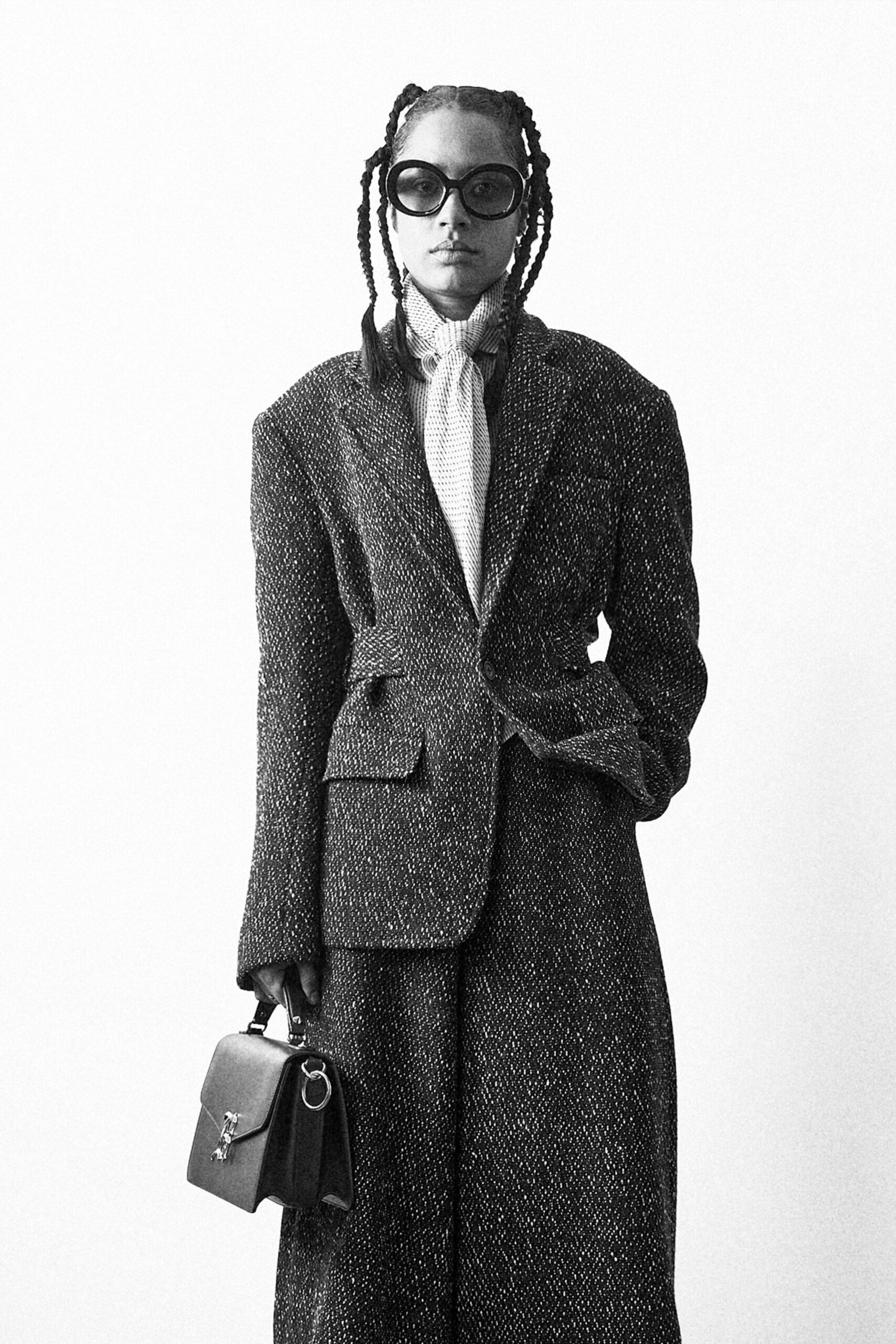 black tweed long-sleeve collared tailored buttoned blazer
